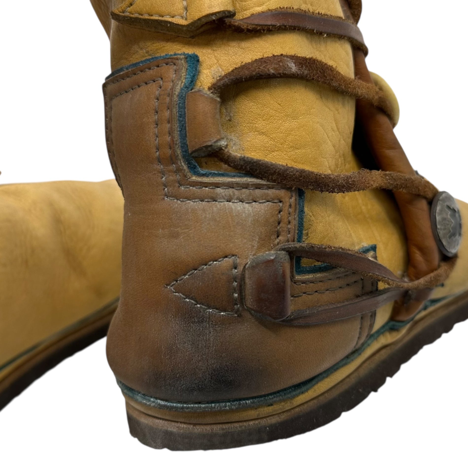 RON BOYD × BEAMS PLUS(ロンボイド × ビームスプラス) Concho Custom Moccasin Boots コンチョ カスタム モカシン ブーツ アメリカンヒッピー 27～27.5cm程度 ベージュ×ブラウン INDIAN JEWELRY Fair限定 ロンボイド氏ハンドメイド レザー