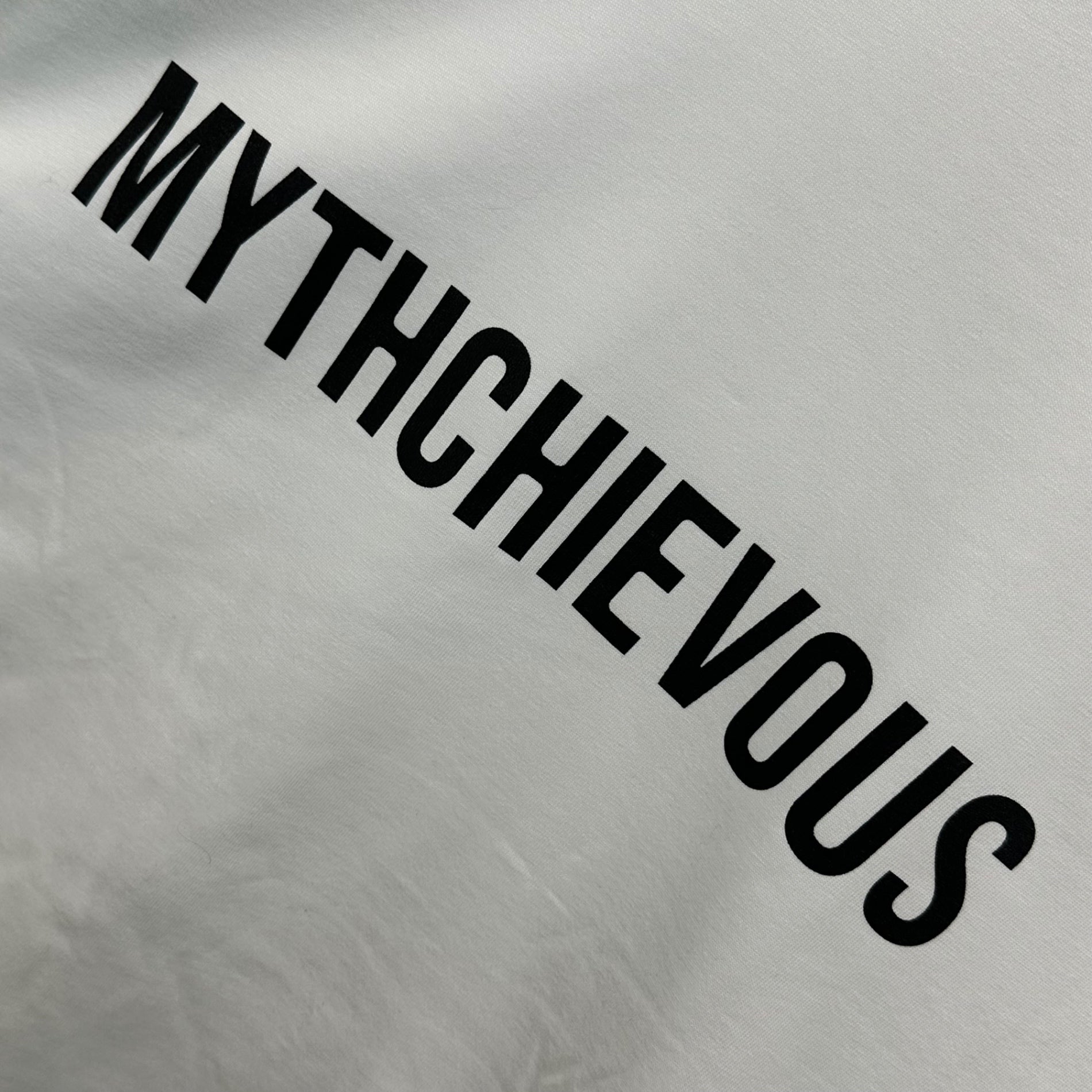 MYTHCHIEVOUS(ミスチバス) Front Logo Print L/S T-Shirt フロント ロゴ プリント 長袖 Tシャツ ロンＴ XL ホワイト×ブラック 参考定価11,800円＋税