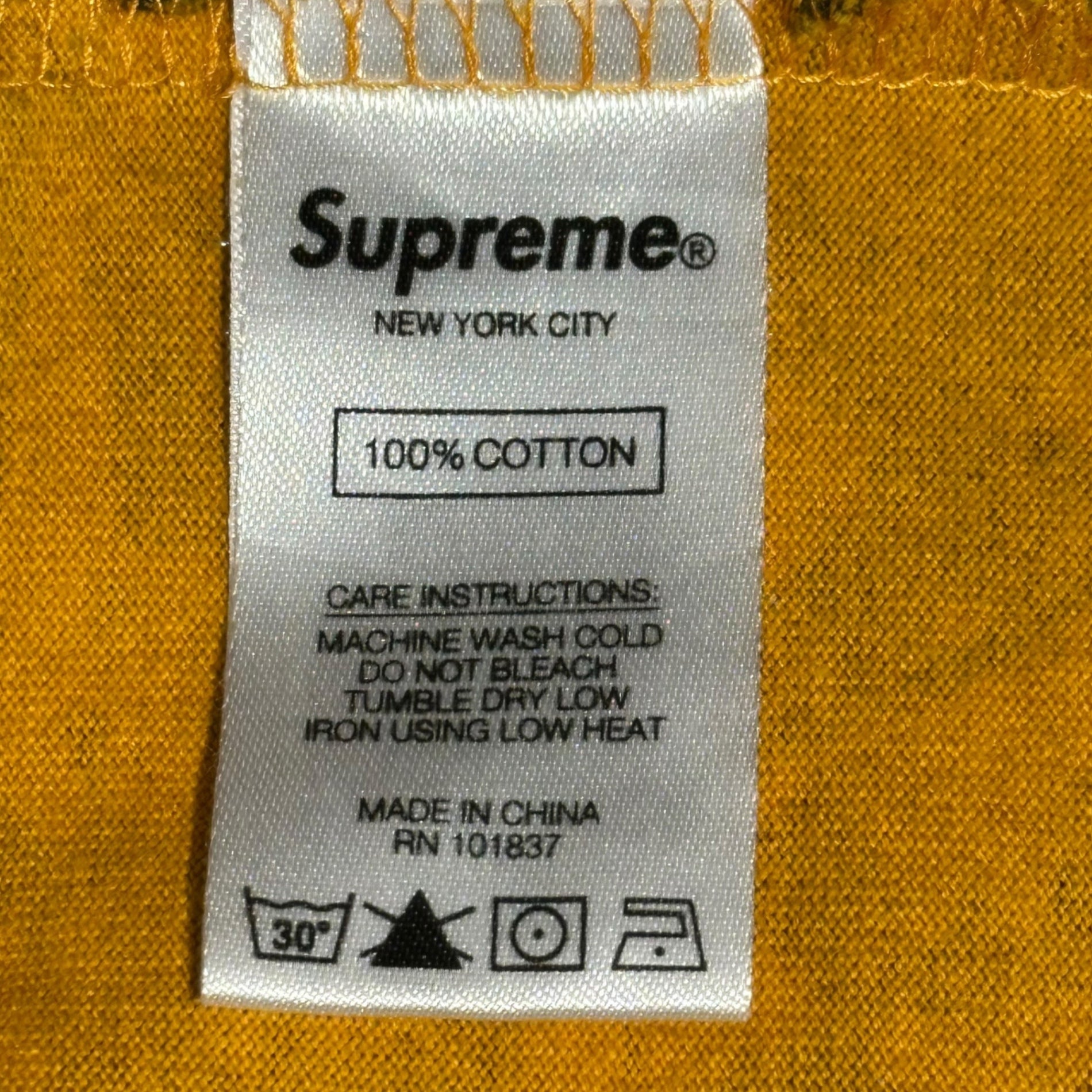 SUPREME(シュプリーム) 20SS Supreme Small Box Tee Black