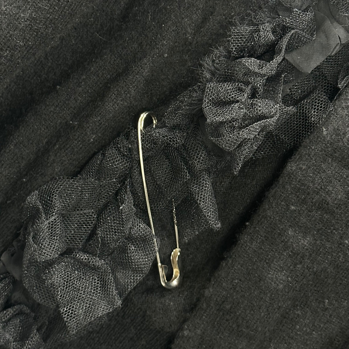 COMME des GARCONS(コムデギャルソン) 2004AW Lace-Trimmed Cashmere Cardigan レース装飾 カシミヤ カーディガン GN-N011 FREE ブラック AD2004 00s アーカイブ カシミア100％