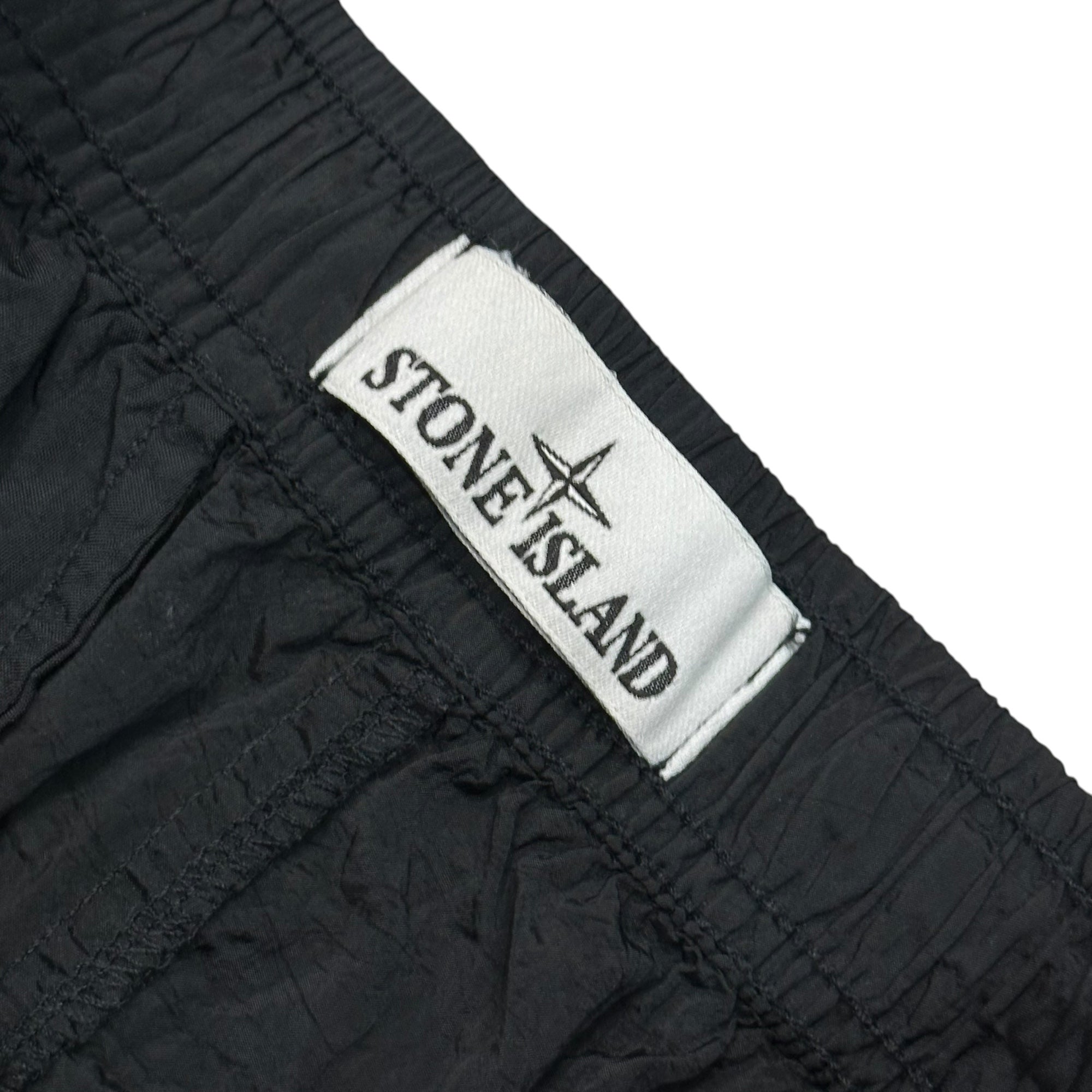 STONE ISLAND(ストーンアイランド) 2023SS NYLON METAL BERMUDA SHORTS ナイロン メタル バミューダ ショーツ 7815L0319 W28 ブラック ショート ハーフ パンツ
