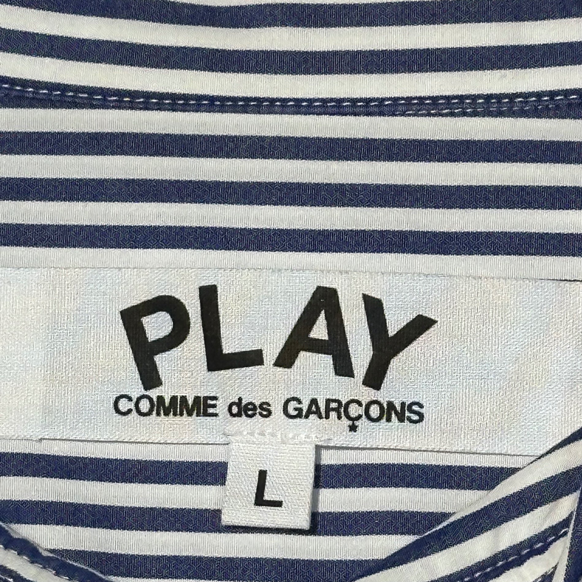 PLAY COMME des GARCONS(プレイコムデギャルソン) One-Point Logo Striped Shirt ワンポイント ロゴ ストライプ シャツ ハート AZ-B007 L ブルー AD2019/8
