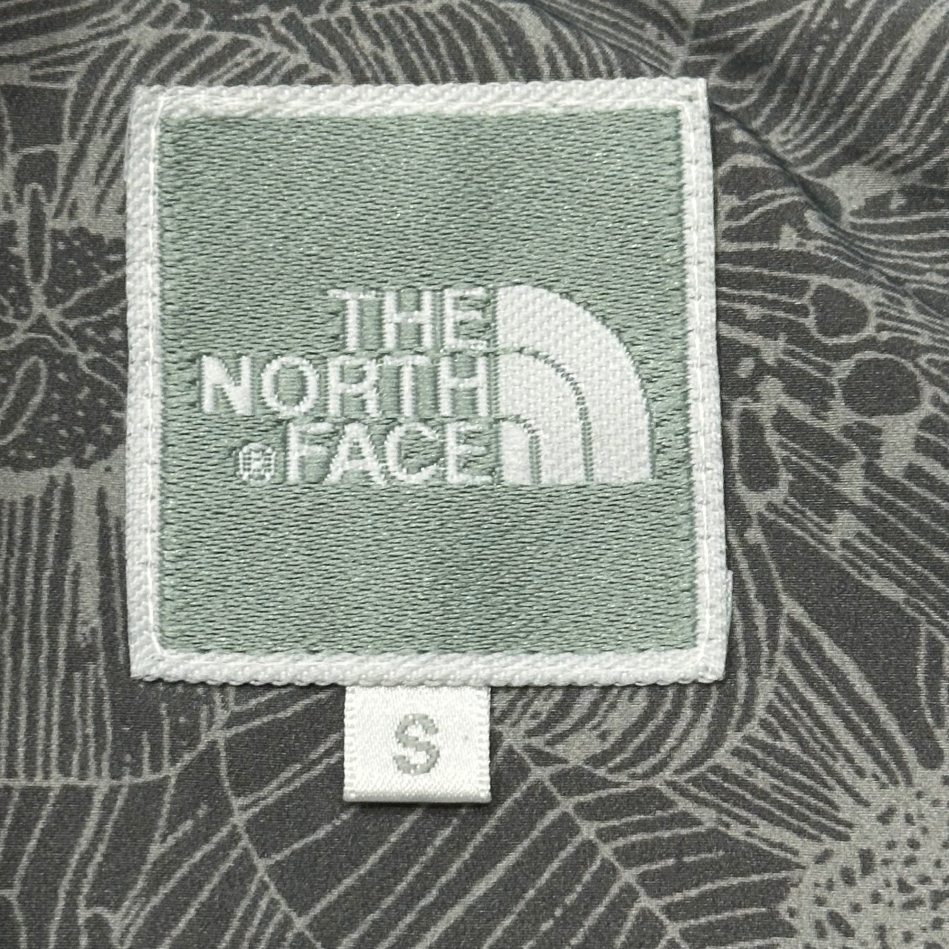 THE NORTH FACE(ノースフェイス) Nodelty Glove Trekker Jacket ノデルティー グローブ トレッカー ジャケット NPW21551 S グレー マウンテンパーカー アウトドア