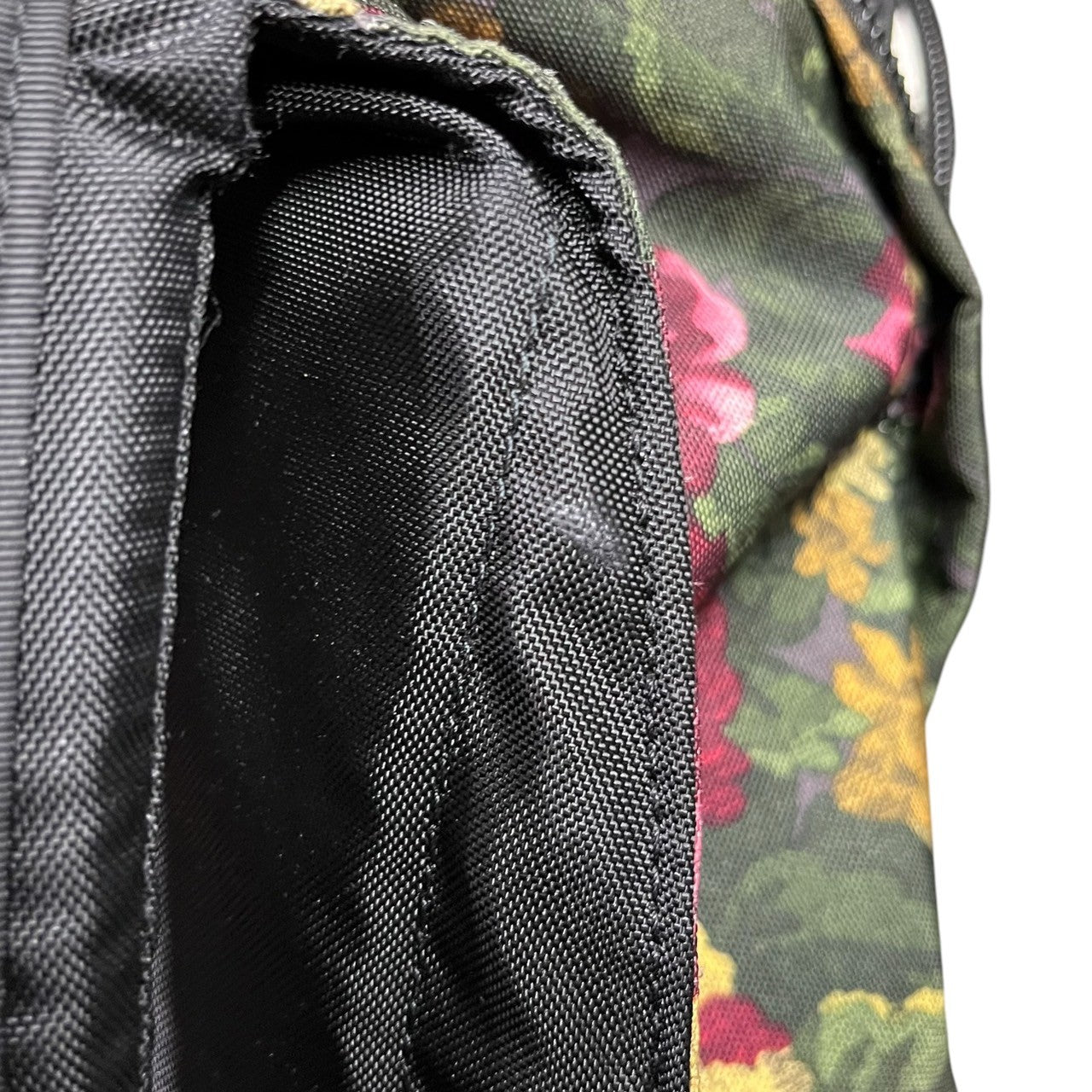 GREGORY(グレゴリー) DAY GARDEN TAPESTRY デイパック ガーデンタペストリー 09J*12029 グリーン リュック サック バックパック バッグ クラシック 定番 参考定価￥31,900 花柄