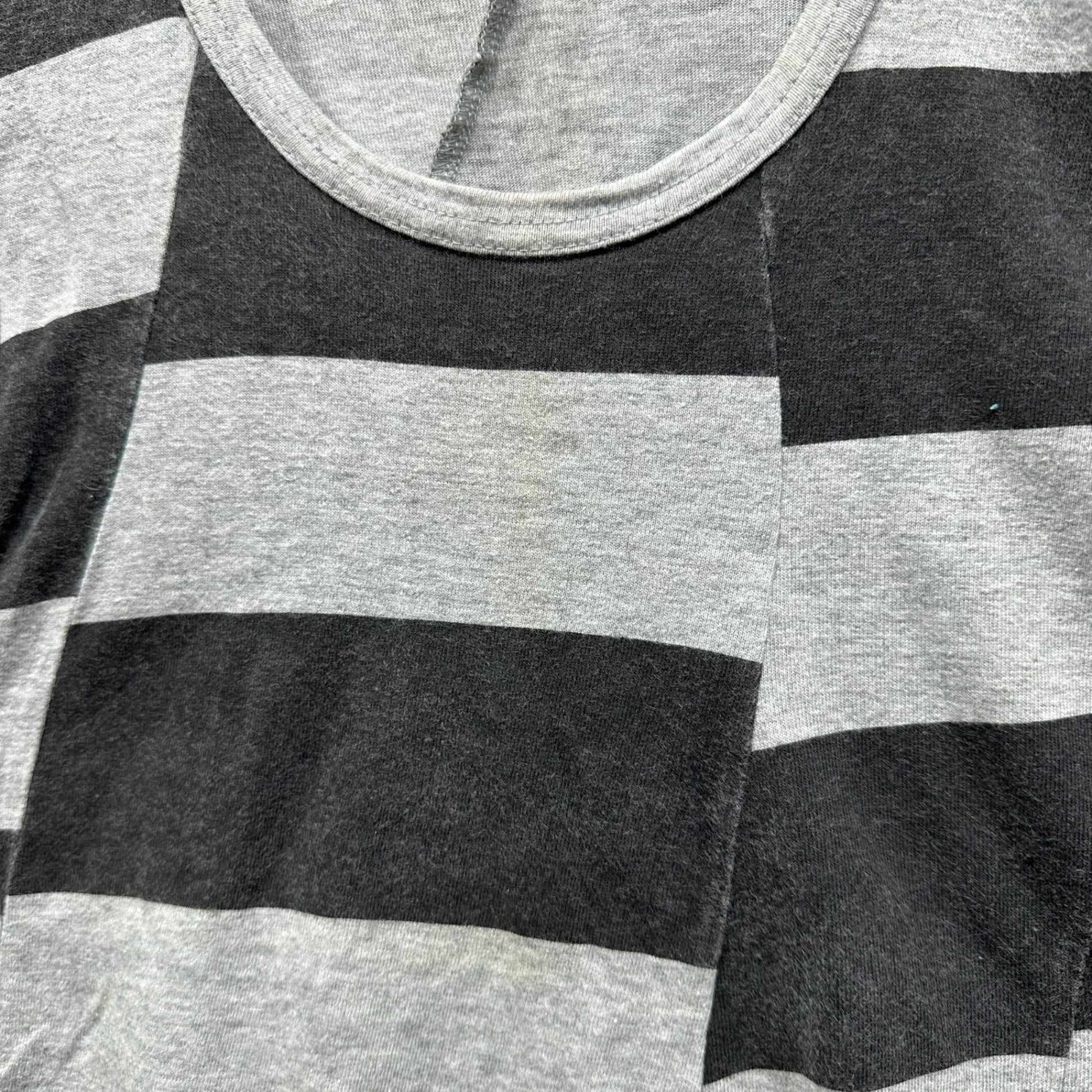 tricot COMME des GARCONS(トリココムデギャルソン) 02SS Asymmetrical striped sleeveless T-shirt アシンメトリー ボーダー ノースリーブ Tシャツ TF-T020 FREE グレー×ブラック AD2002