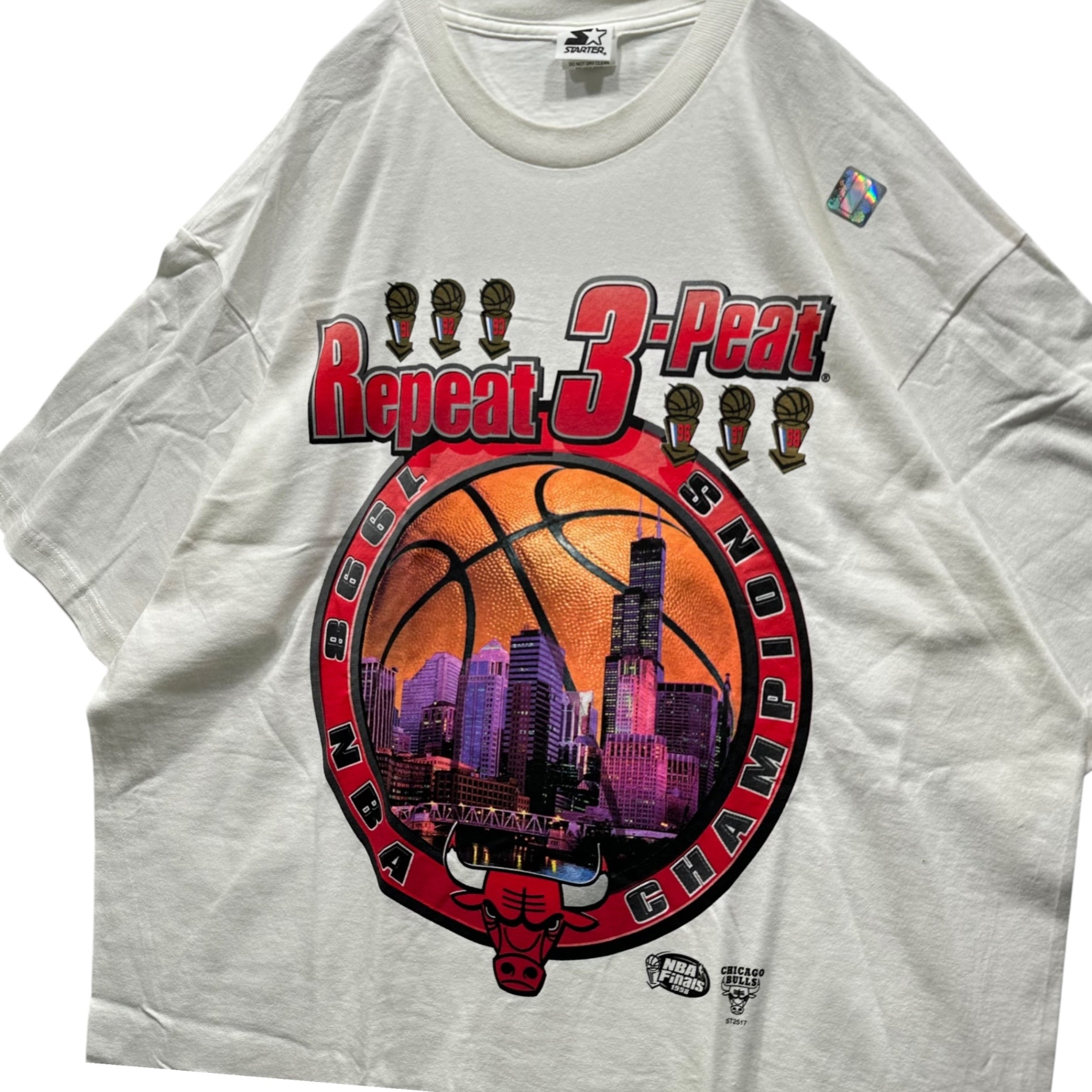 VINTAGE(ヴィンテージ) 98's CHICAGO BULLS 3PEAT T-Shirt シカゴ ブルズ 3ピート Tシャツ L ホワイト×レッド 90年代 シカゴブルズ 優勝記念