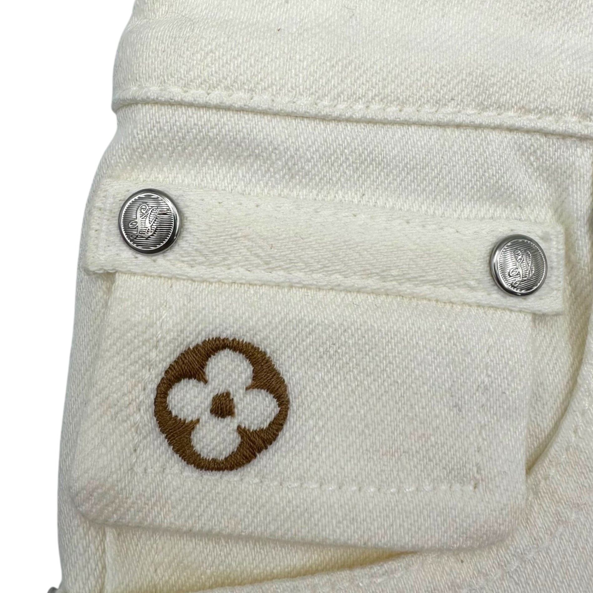 LOUIS VUITTON(ルイヴィトン) Monogram Embroidered White Denim Shorts モノグラム 刺繍 ホワイト デニム ショーツ PW091W WOPA03CKJ 38 ホワイト ショート ハーフ パンツ