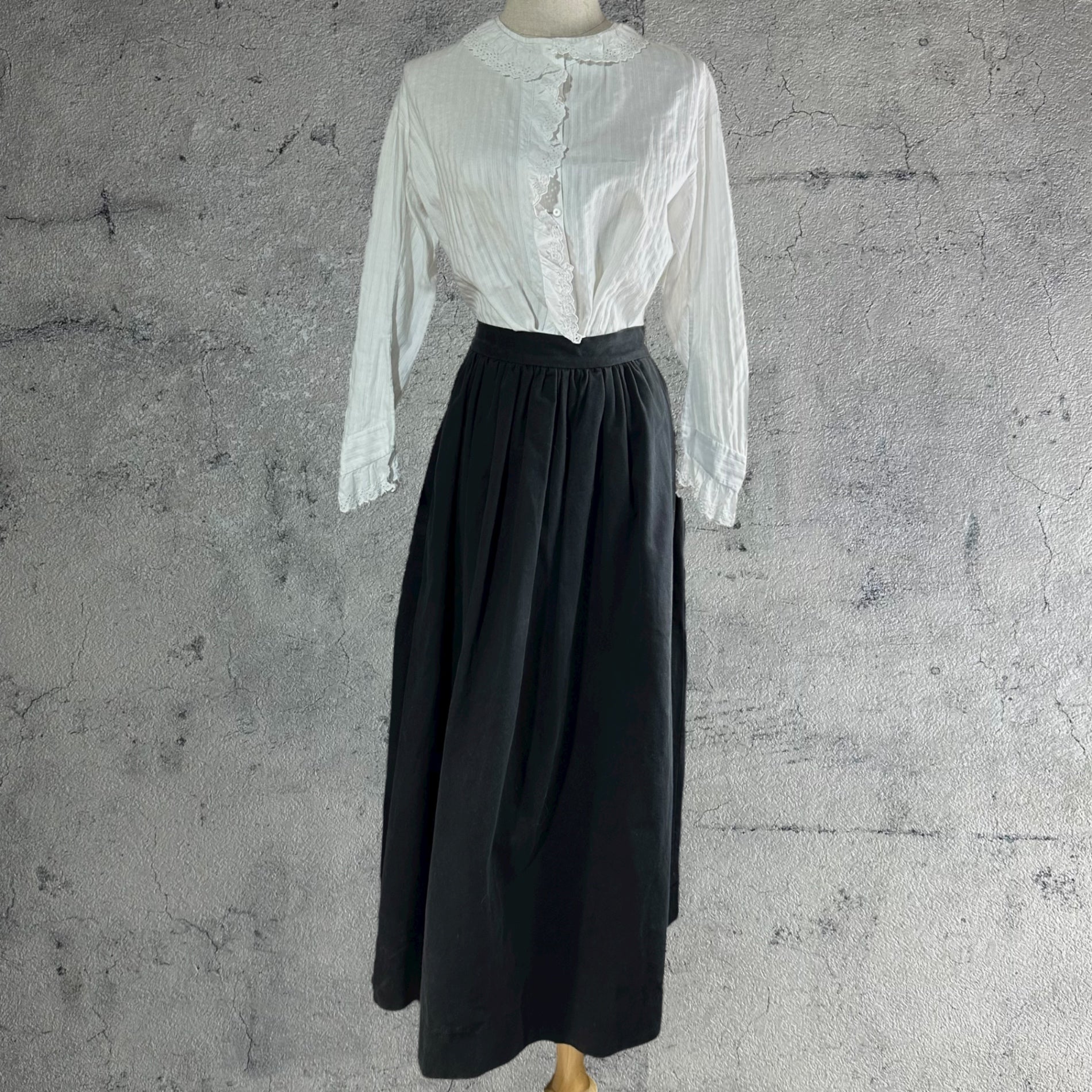 Euro vintage(ヨーロッパヴィンテージ) thick cotton black long skirt コットンの肉厚地なクラシカルロングスカート 表記無し(M~L程度) ブラック