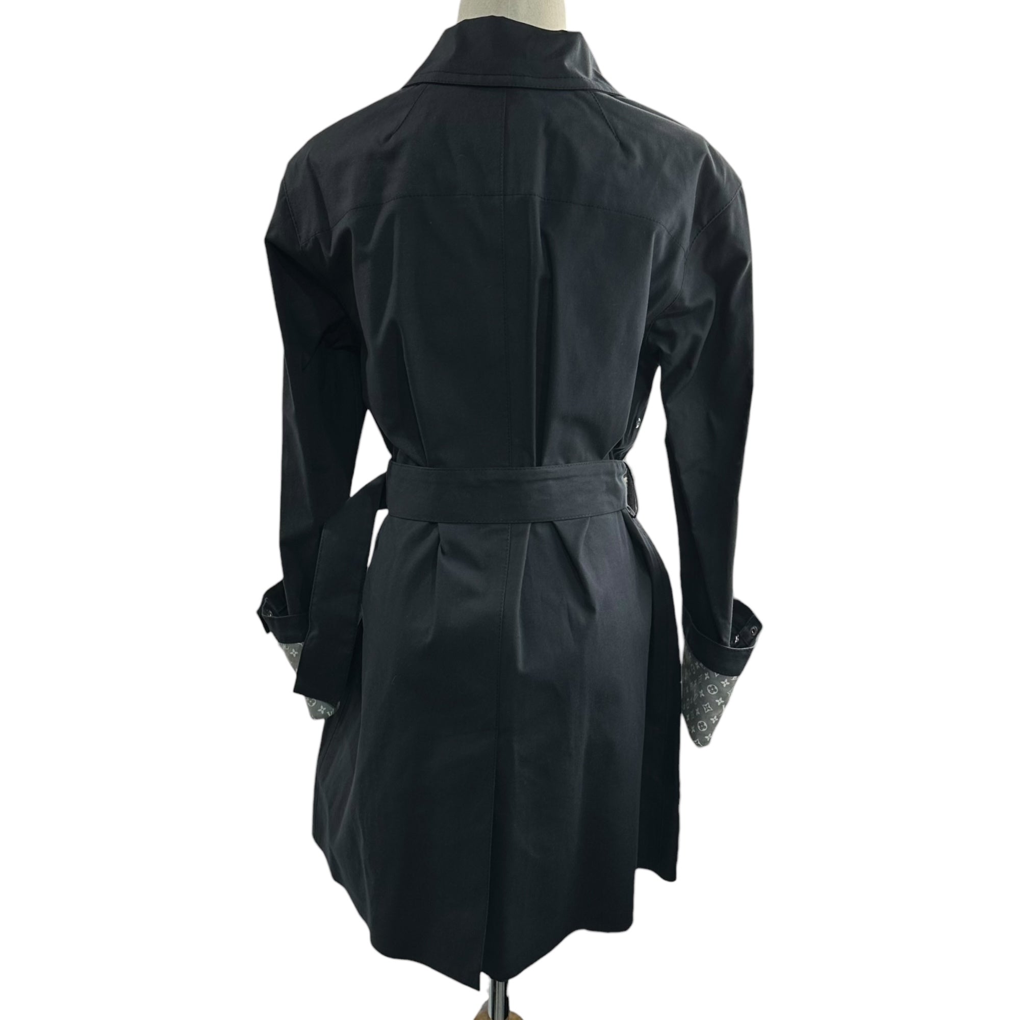 LOUIS VUITTON(ルイヴィトン) Monogram Zip-Up Coated Coat モノグラム ジップアップ ゴム引き コート 34(XS～S程度) ブラック ベルテッド マッキントッシュ ゴム引き