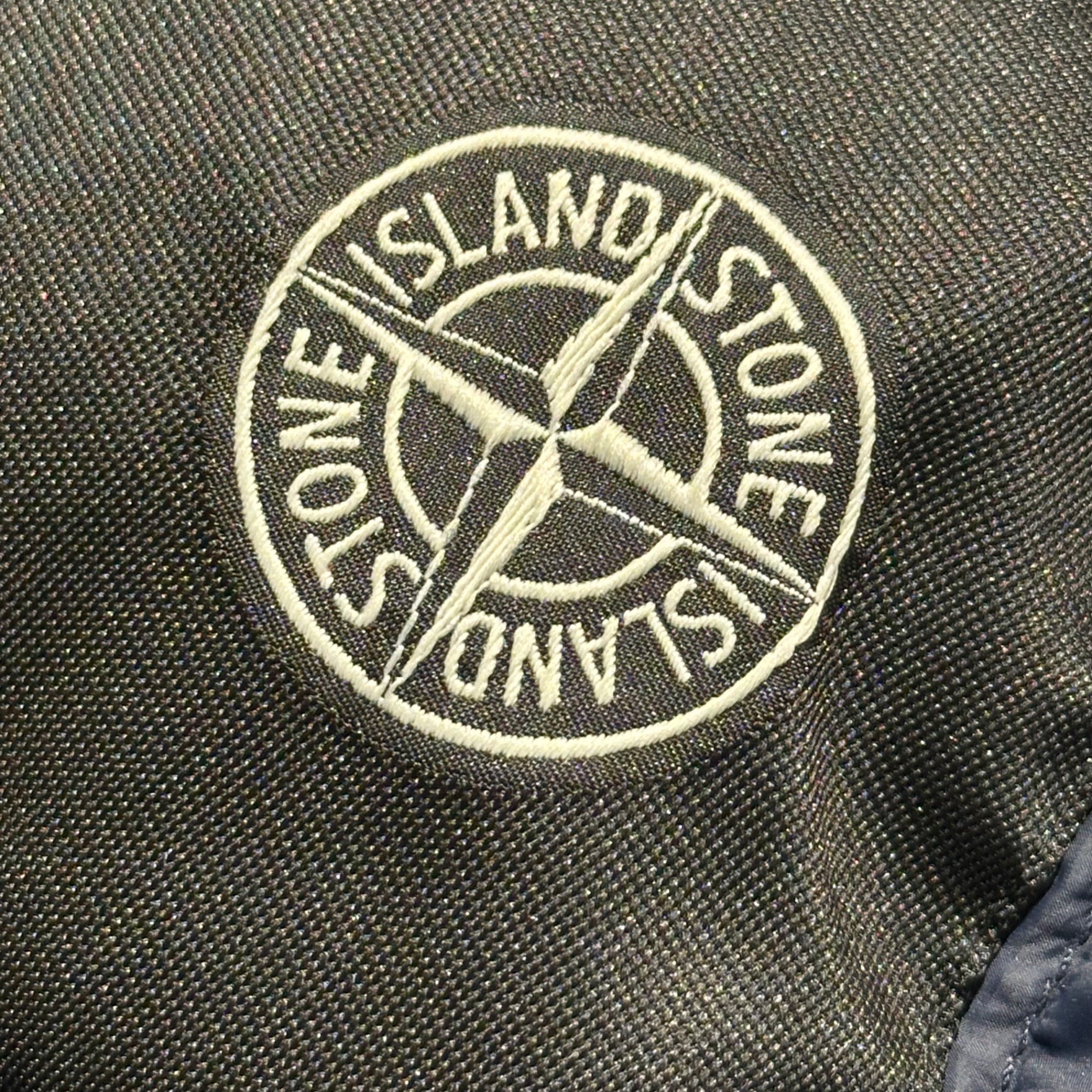 STONE ISLAND(ストーンアイランド) 22AW OPAQUE NYLON TWILL DOWN JACKET オペーク ナイロン ツイル ダウン ジャケット 77154121 XL ネイビー フーデッド