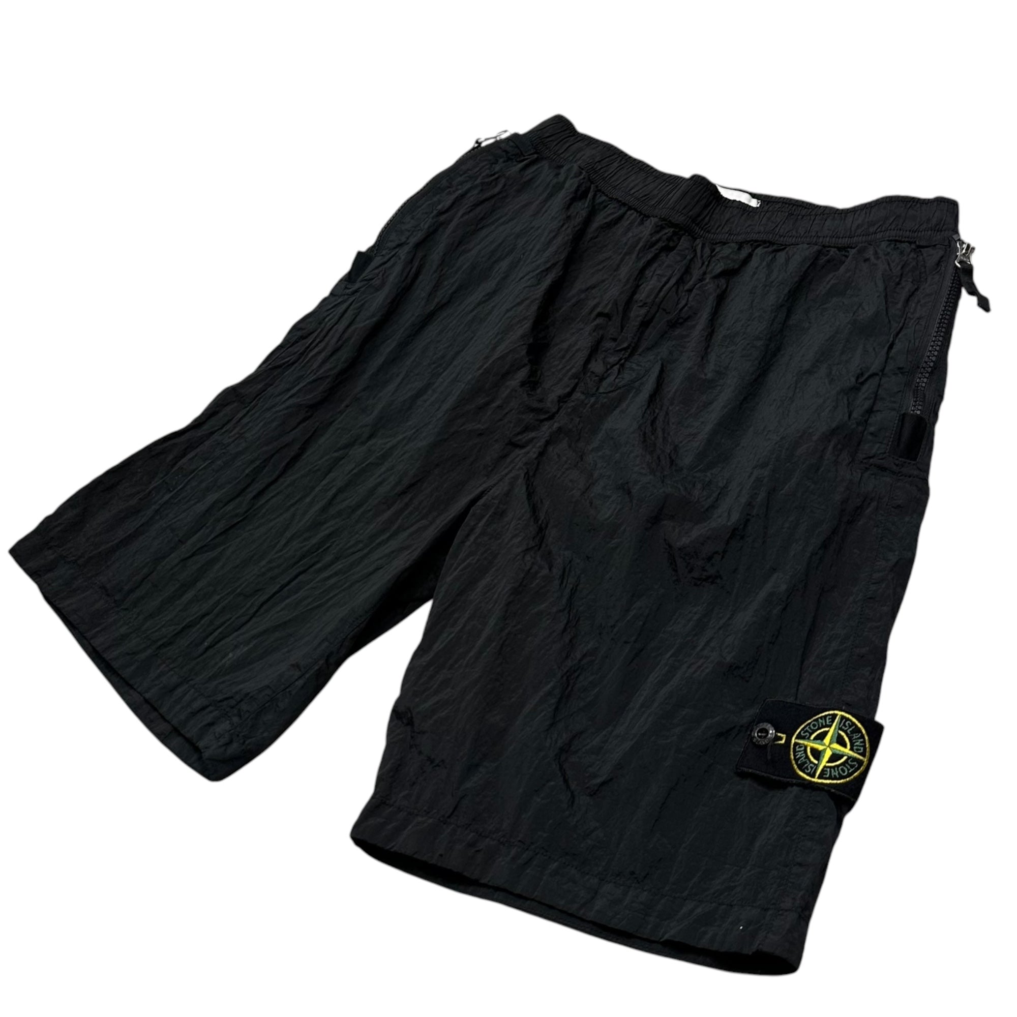 STONE ISLAND(ストーンアイランド) 2023SS NYLON METAL BERMUDA SHORTS ナイロン メタル バミューダ ショーツ 7815L0319 W28 ブラック ショート ハーフ パンツ