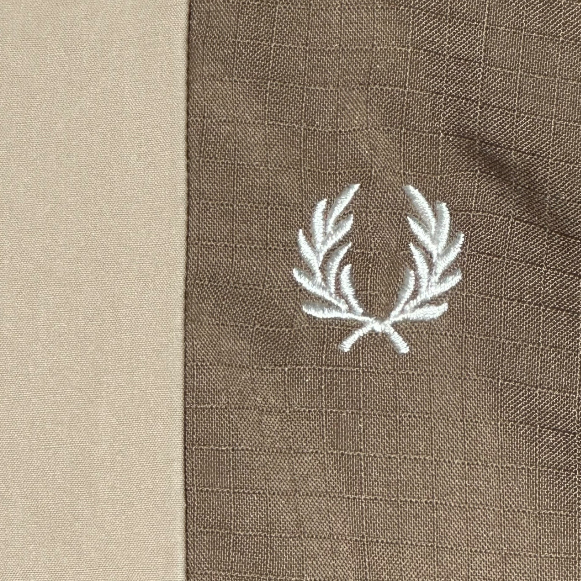 FRED PERRY(フレッドペリー) PANELLED SHIRT パネル 長袖 シャツ F4567 M ベージュ×ブラウン