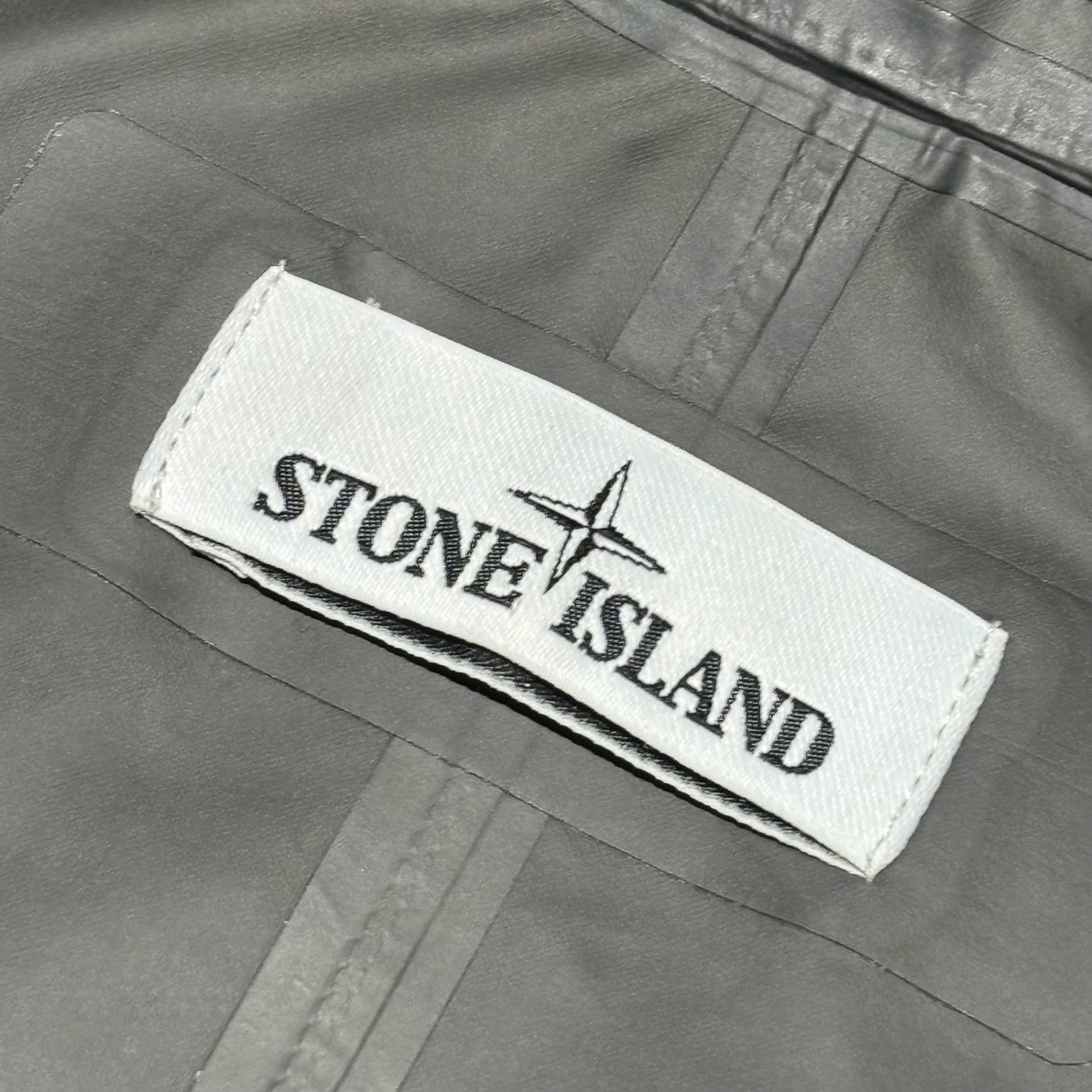 STONE ISLAND(ストーンアイランド) 19SS GORE-TEX PACKABLE HOODED JACKET ゴアテックス パッカブル フーデッド ジャケット 701542820 L チャコールグレー マウンテンパーカー ポーチ