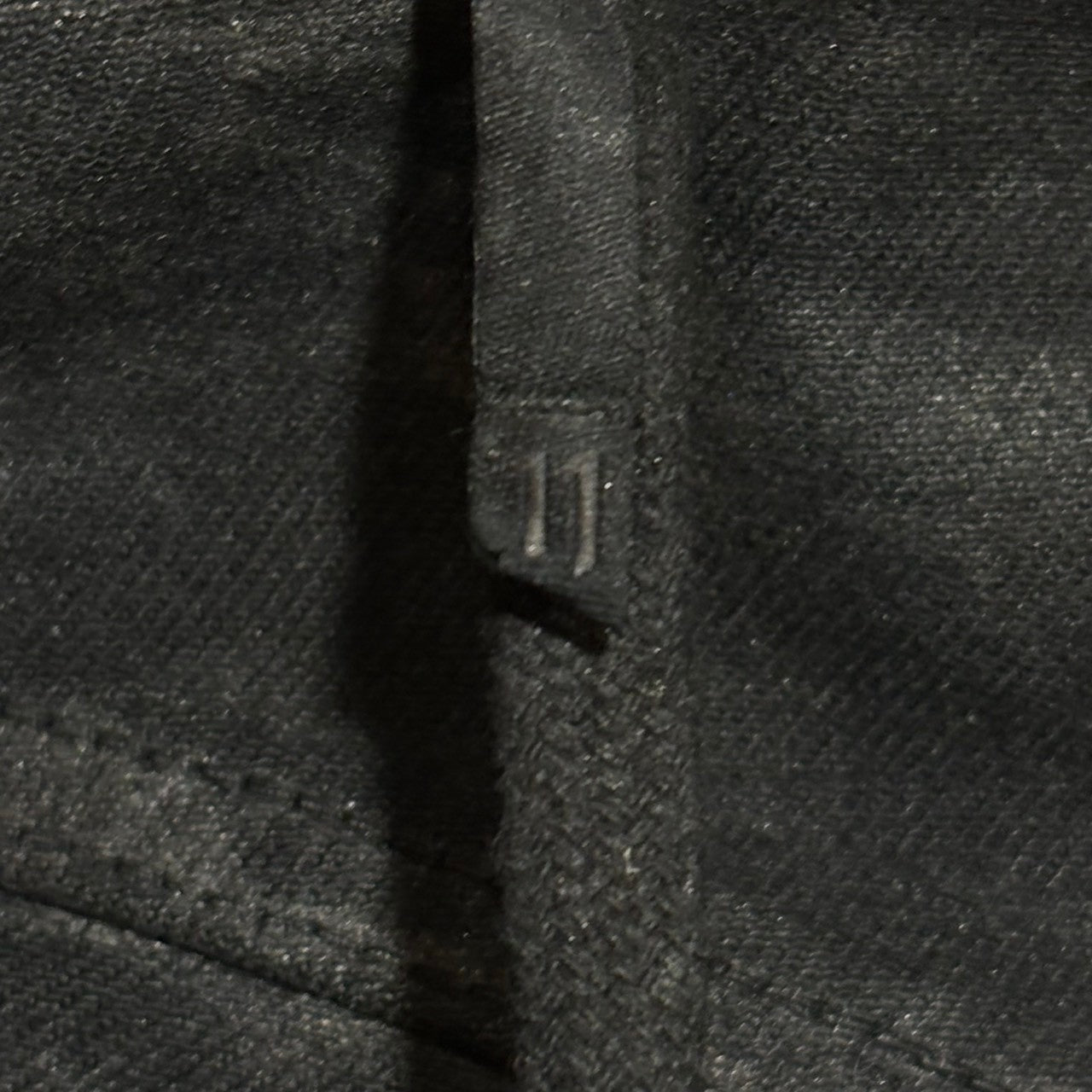 11 BY BORIS BIDJAN SABERI(イレブンバイボリスビジャンサベリ) Slim-Fit Coated Denim Pants タイトフィット コーティング デニム パンツ S ブラック バナナカット