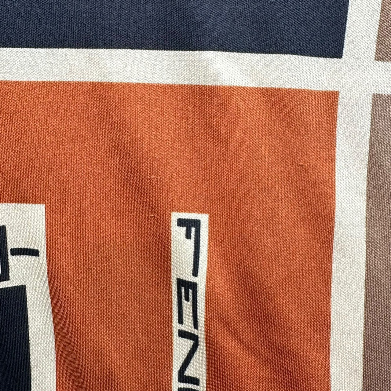 FENDI(フェンディ) Geometric Logo French Sleeve Cut and Sewn 幾何学 ロゴ フレンチ スリーブ カットソー 44(M程度) オレンジ×ブラック