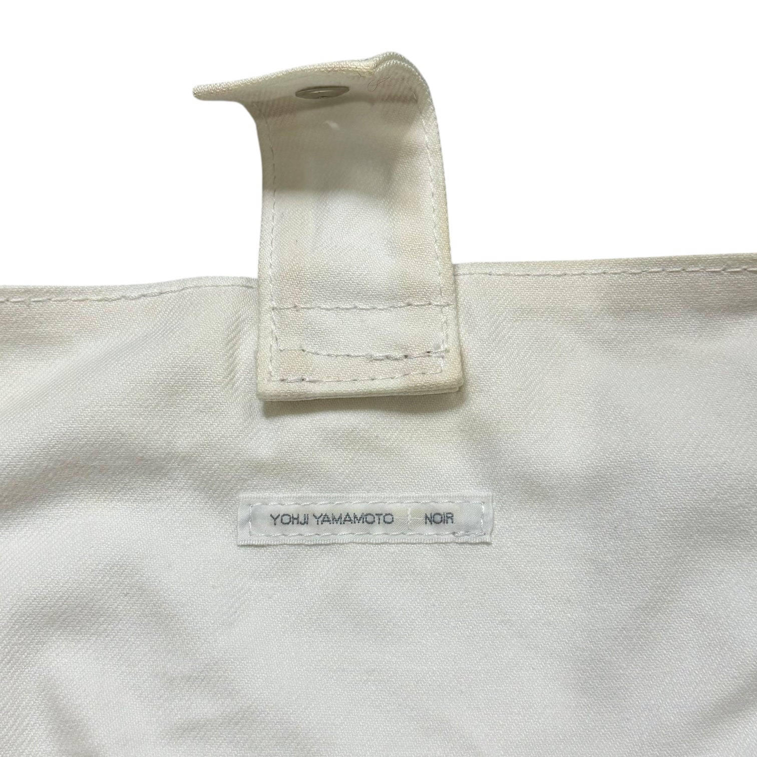 YOHJI YAMAMOTO+NOIR(ヨウジヤマモトプリュスノアール) Leather Handle Embroidered Shoulder Bag レザー ハンドル 刺繍 ショルダーバッグ ホワイト×ブラック