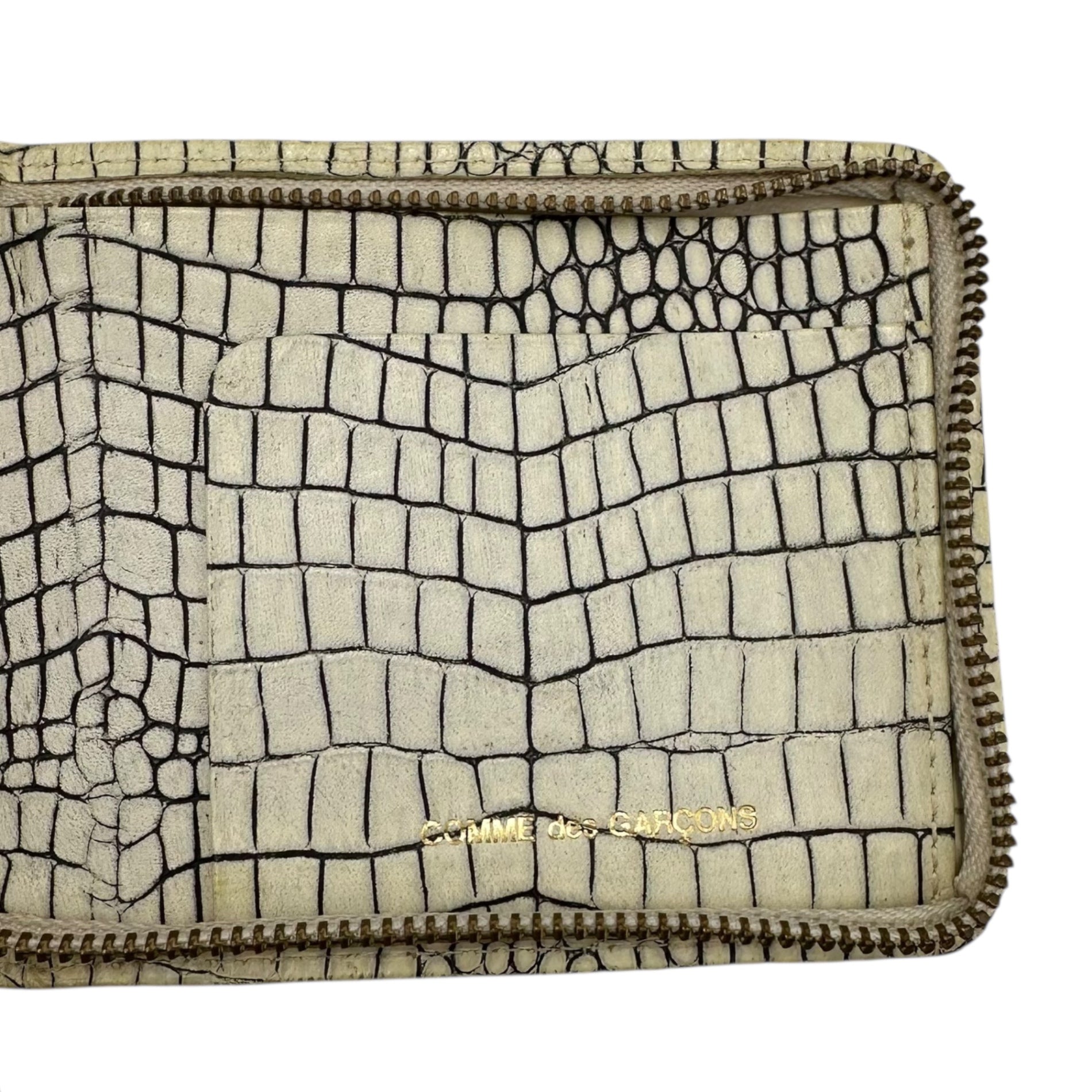 COMME des GARCONS(コムデギャルソン) Crocodile-Embossed Leather Round Zip Wallet クロコ型押し レザー ラウンド ジップ ウォレット ホワイト 2折り財布