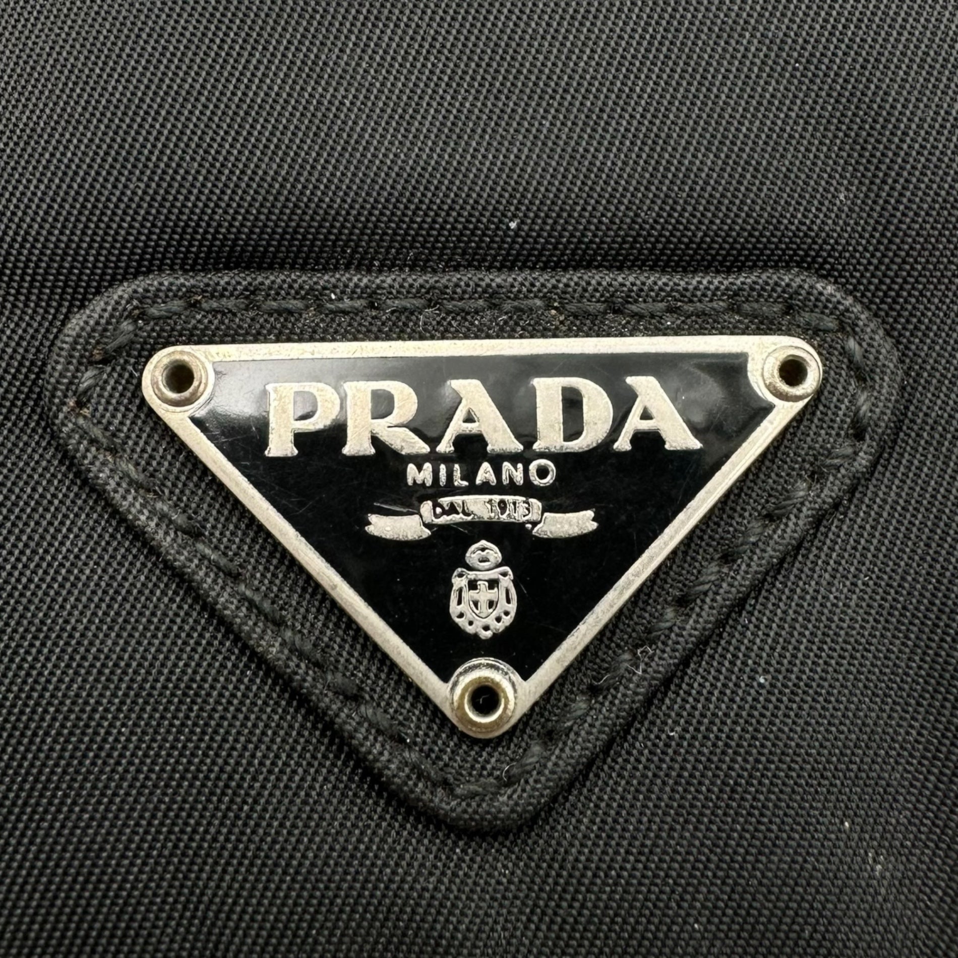 PRADA(プラダ) Nylon One-Shoulder Bag ナイロン ワンショルダー バッグ ブラック スクエア 金具 ロゴ