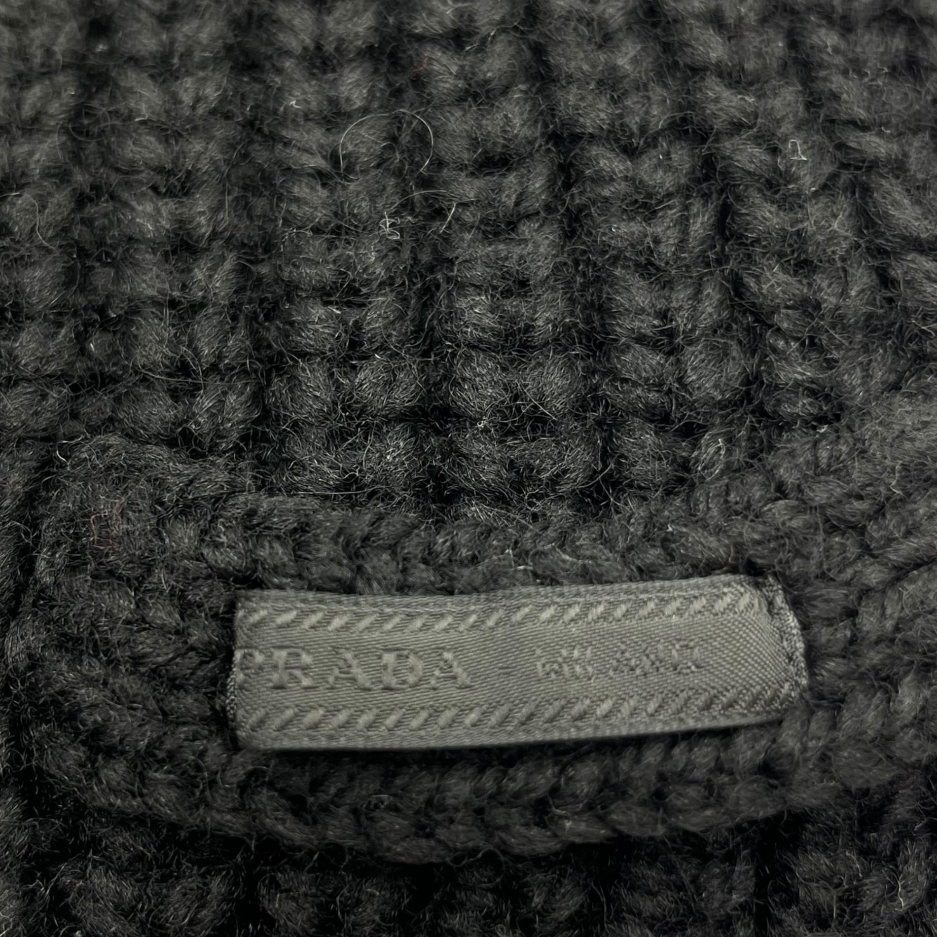 PRADA(プラダ) Low gauge knit wool muffler ローゲージ ニット ウール マフラー ブラック