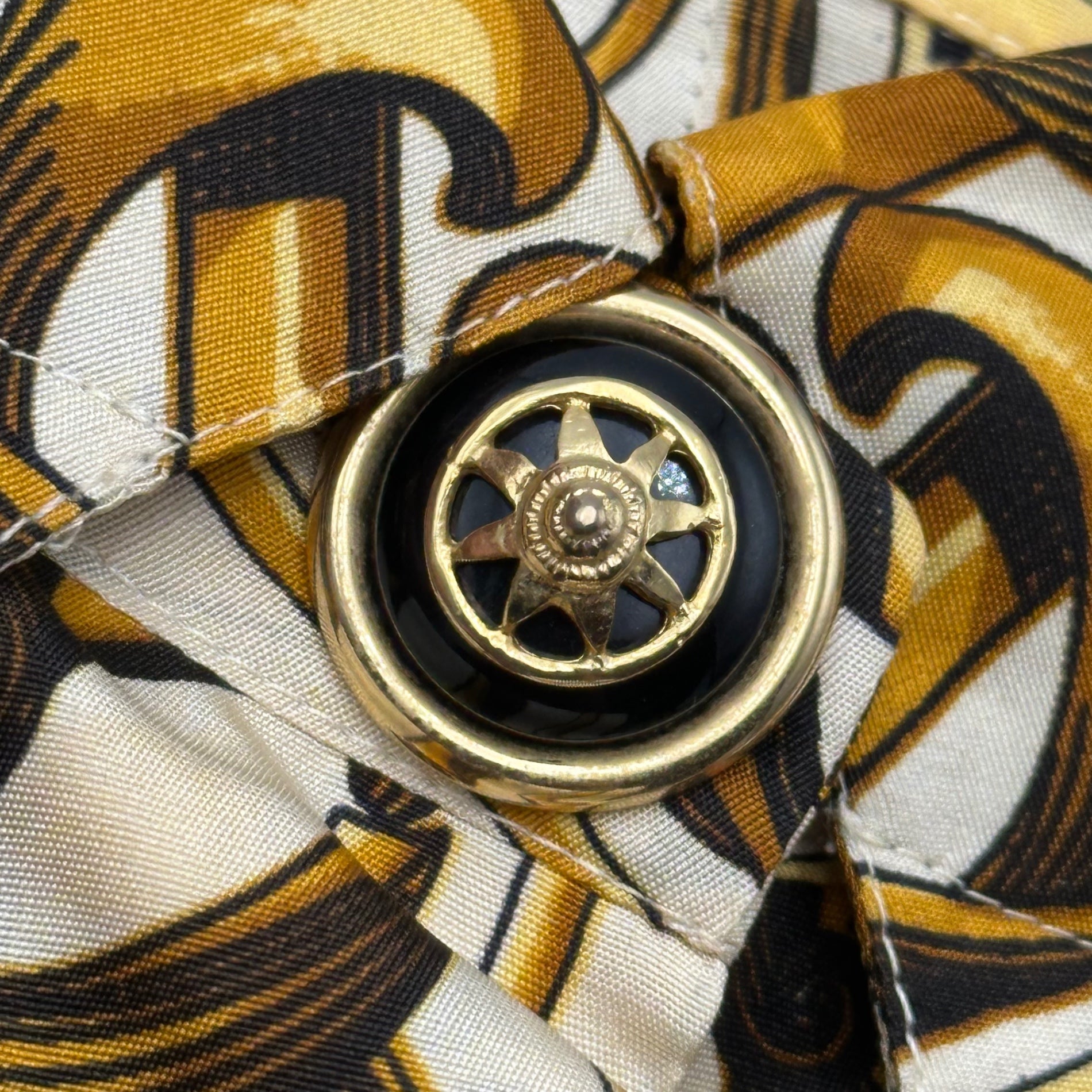 GIANNI VERSACE(ジャンニヴェルサーチ) 1992SS ”Barocco” Silk L/S Shirt バロック シルク 長袖 シャツ 40(L程度) ゴールド×ホワイト 90年代 90's 本人期