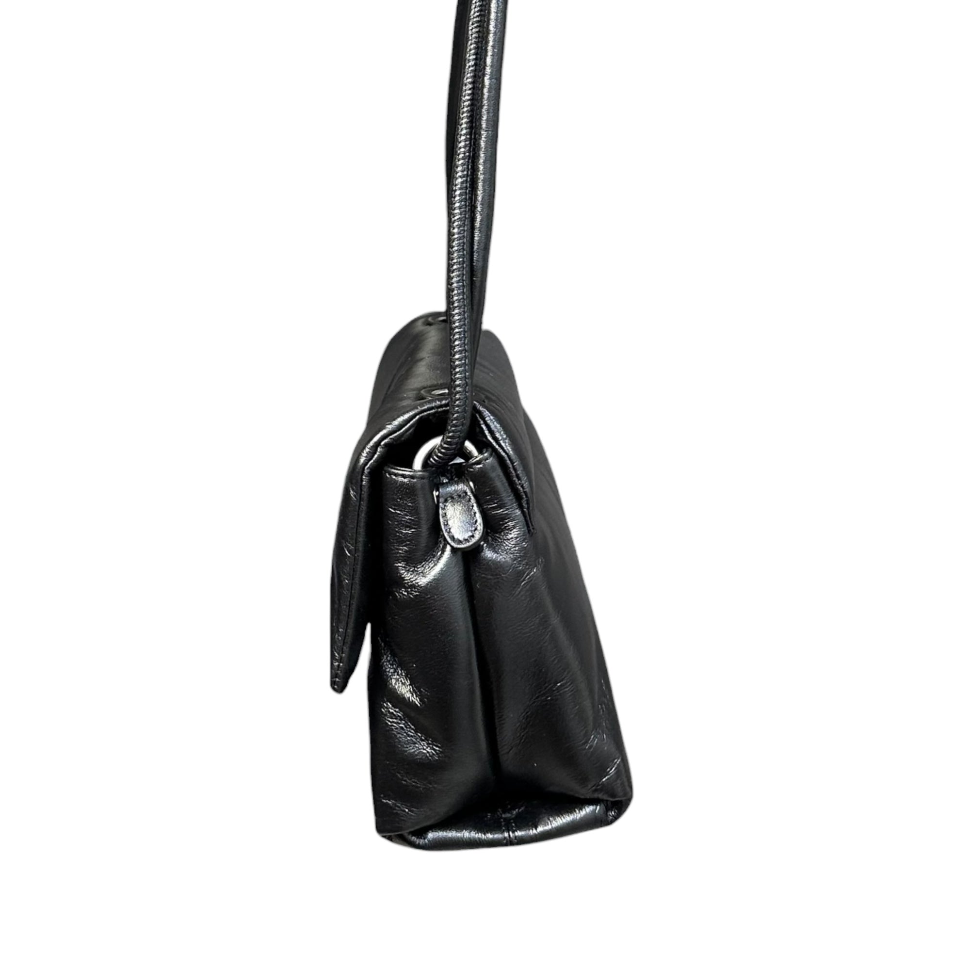 AMI PARIS(アミパリス) Voulez-Vous Bag ショルダー バッグ カウハイド レザー  ULL163.AL0052 ブラック 現行品