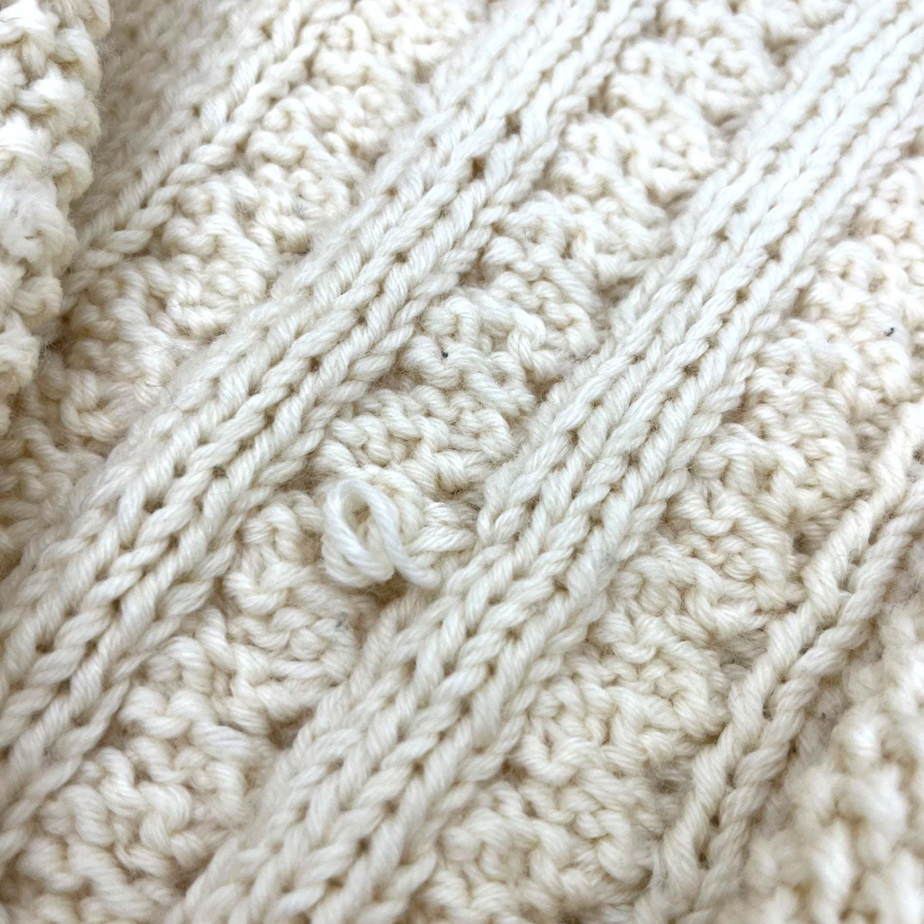 VINTAGE(ヴィンテージ) 80's~ popcorn knit ポップコーンアランニット 木ボタン FREE / 多少のほつれ有 ホワイト