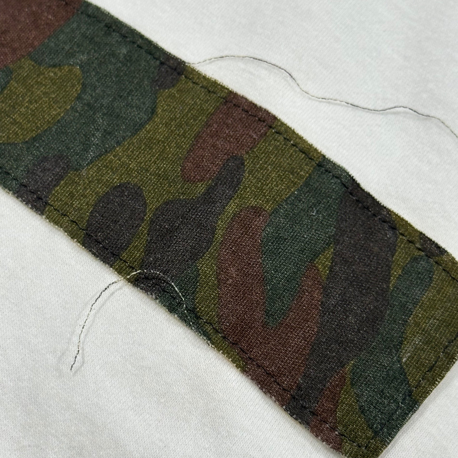 COMME des GARCONS(コムデギャルソン) 2000AW Striped Camouflage Cross Design Crew Neck T-Shirt ストライプ カモフラ クロス デザイン クルーネック Tシャツ GT-100720 FREE ホワイト×ブルー×カーキ AD2000