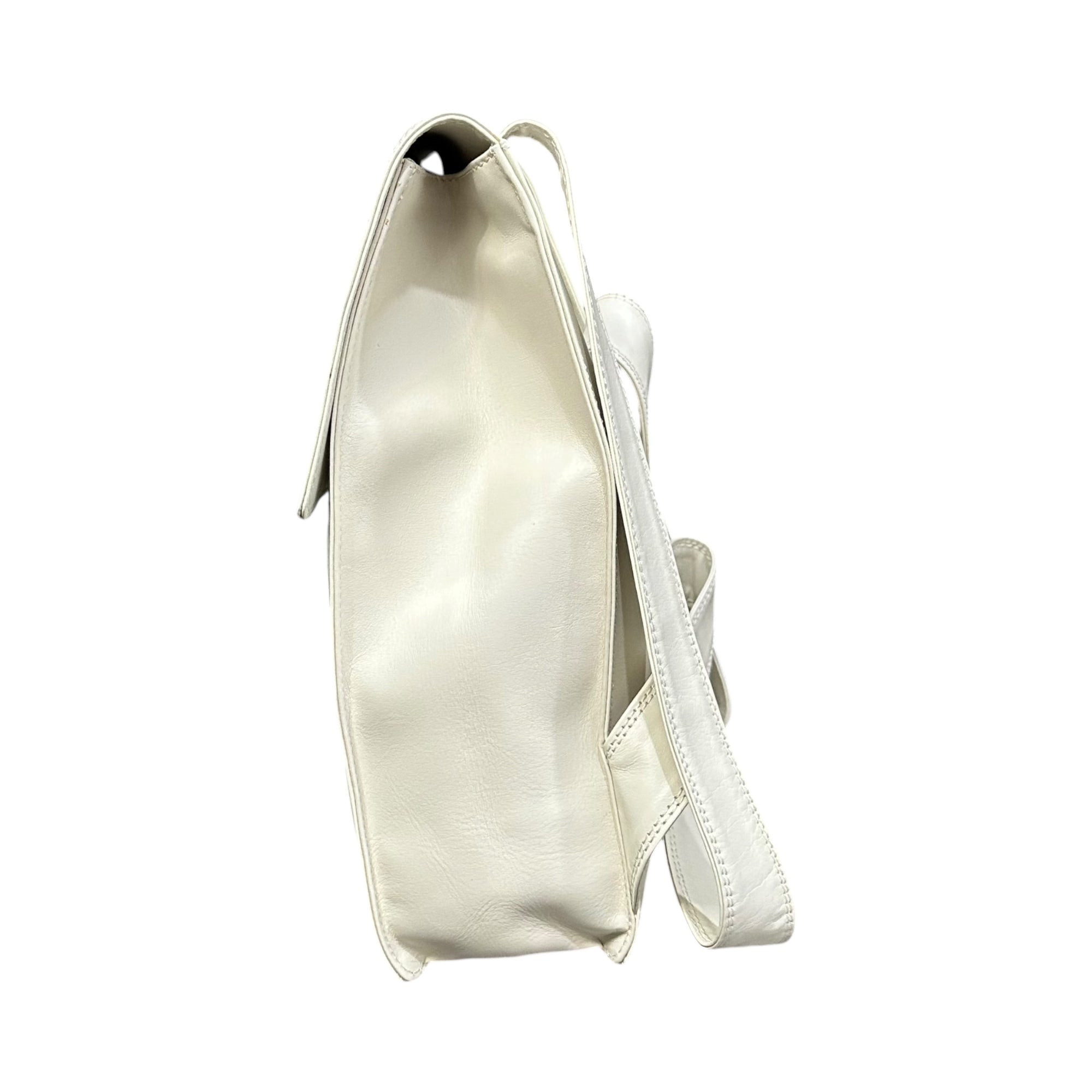 CHANEL(シャネル) 2000's CC Logo Lambskin Square Backpack ココマーク ラムスキン スクエア リュック ホワイト 600万台 バックパック