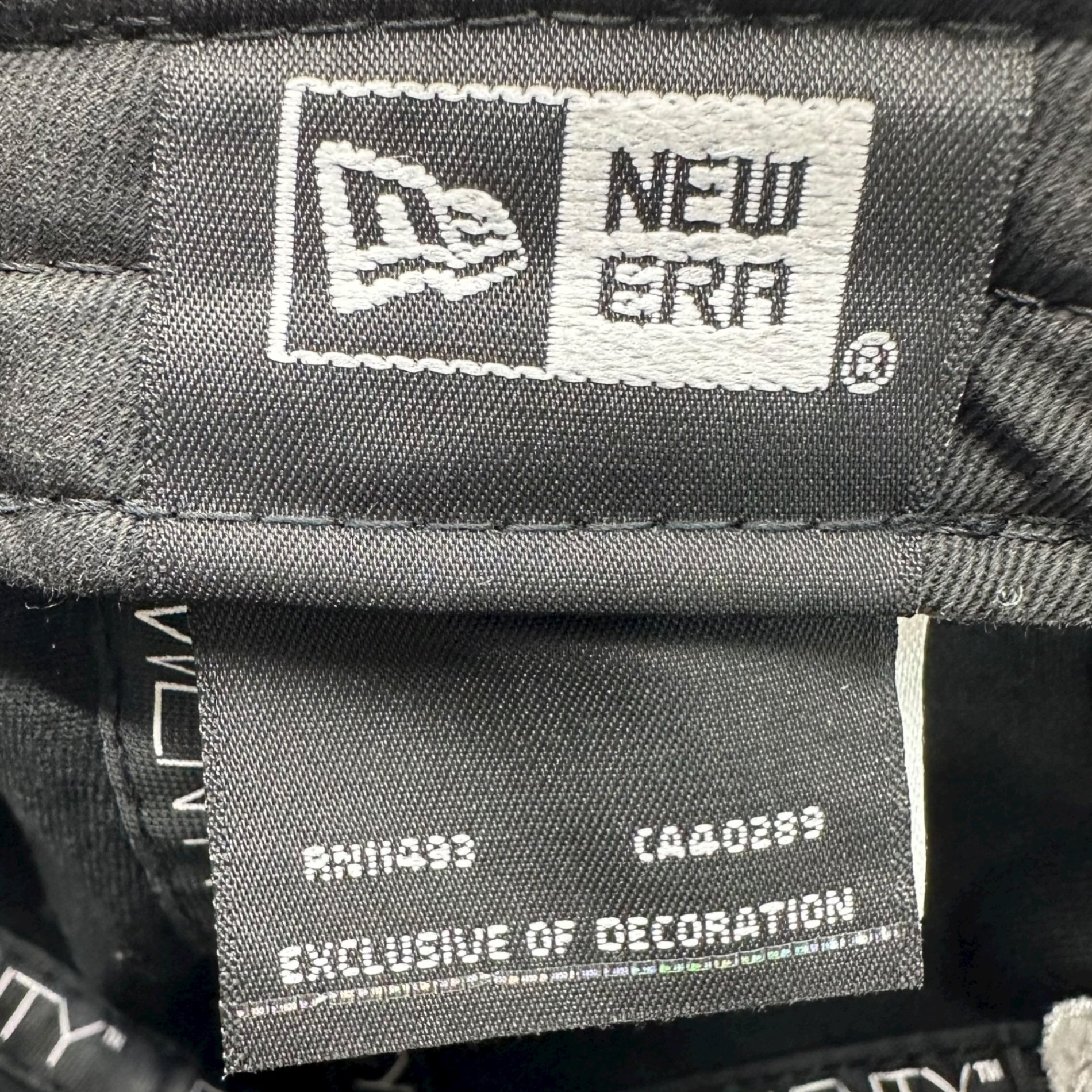 NEW ERA × FRAGMENT DESIGN (ニューエラ × フラグメントデザイン) Fragment Logo 6-Panel Cap フラグメント ロゴ 6パネル キャップ ブラック×ホワイト