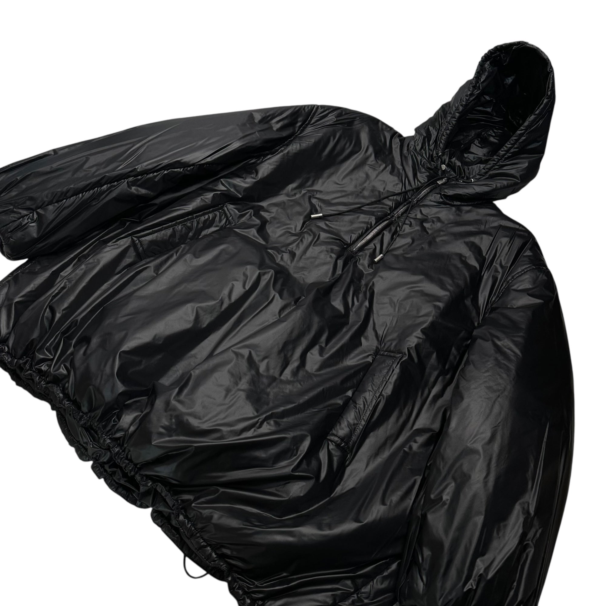 Saint Laurent(サンローラン) 23AW Cassandra Logo Padded Anorak Long Jacket  カサンドラ ロゴ パデッド アノラック ロング ジャケット YP53 2023 00023 50 ブラック M71U 758264 Y5F65 1000 2023FW 中綿