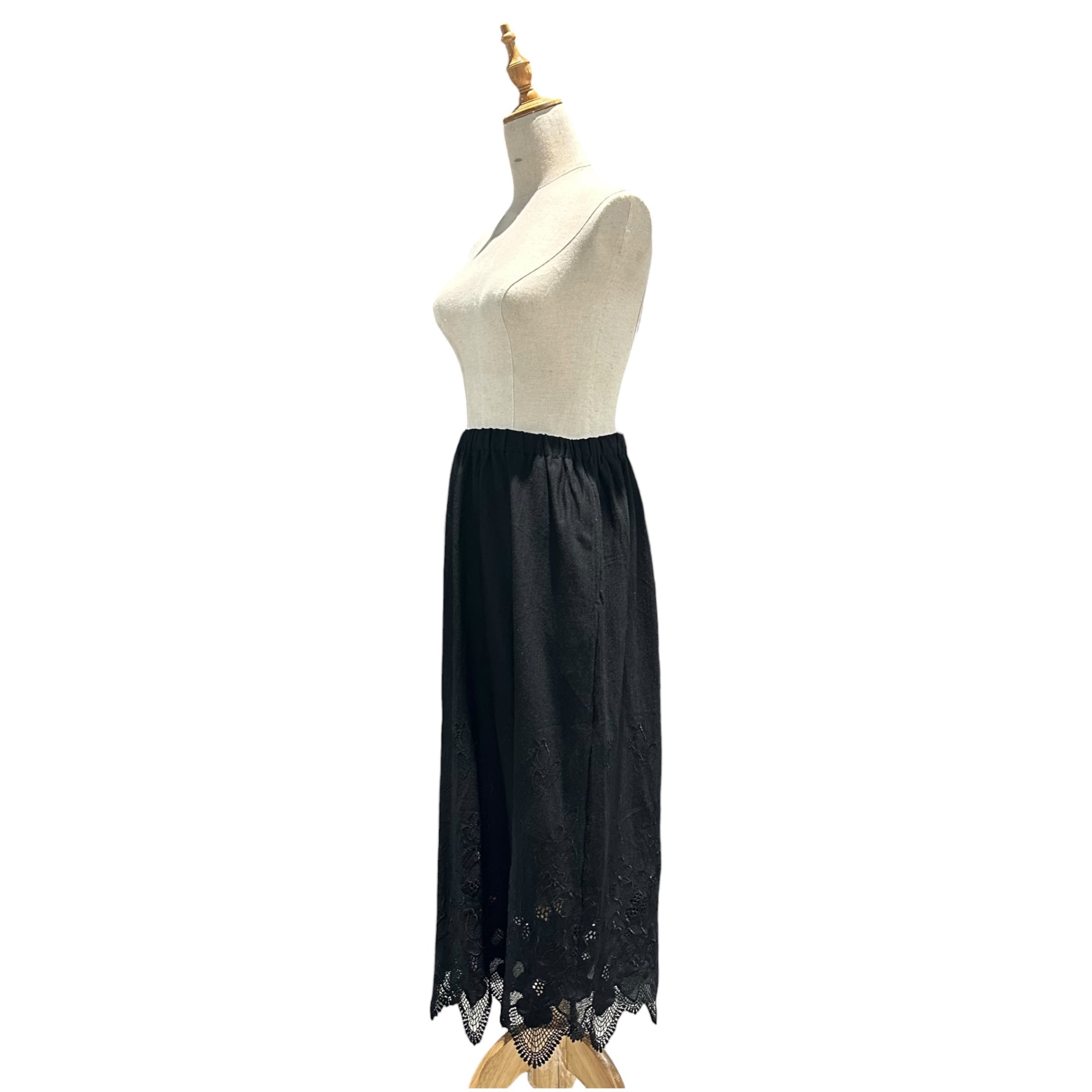 robe de chambre COMME des GARCONS(ローブドシャンブルコムデギャルソン) 2001AW Botancial Embroidered Easy Wool Skirt ボタニカル 刺繍 イージー ウール スカート RC-T005 FREE ブラック AD2001