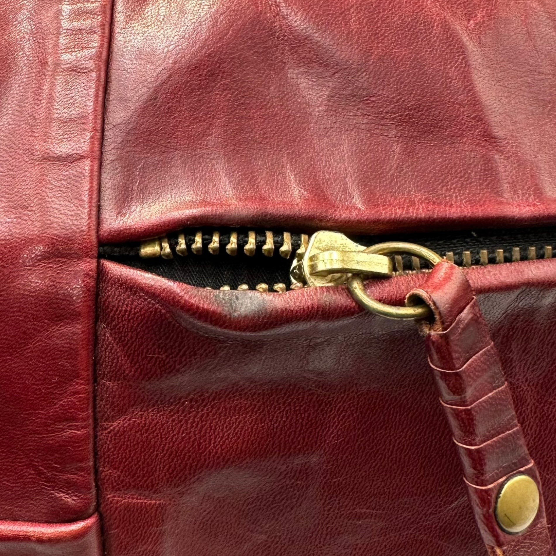 cornelian taurus(コーネリアンタウラス) 2Way Panel Leather Shoulder Bag - Cowhide パネル レザー ショルダー バッグ ハウハイド ボルドー by daisuke iwanaga