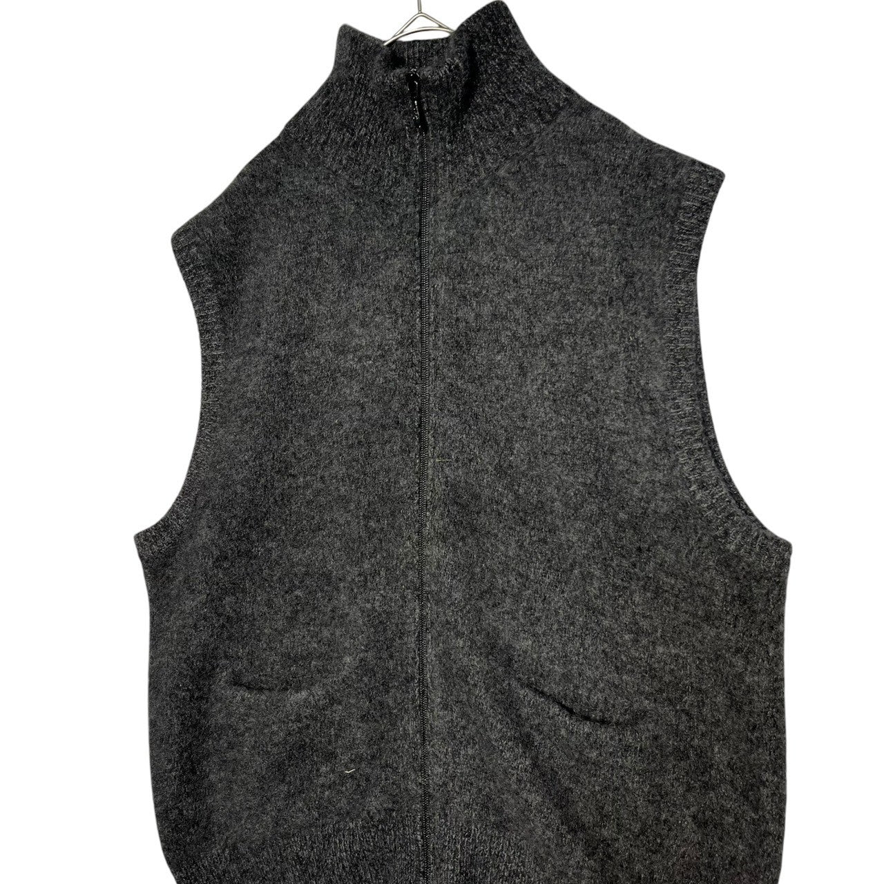 MAATEE&SONS(マーティーアンドサンズ) 23AW CASHEMERE 強圧縮 JIP VEST -CHARCOAL カシミア ジップアップ  ニット ベスト MT3303-0108 2 グレー