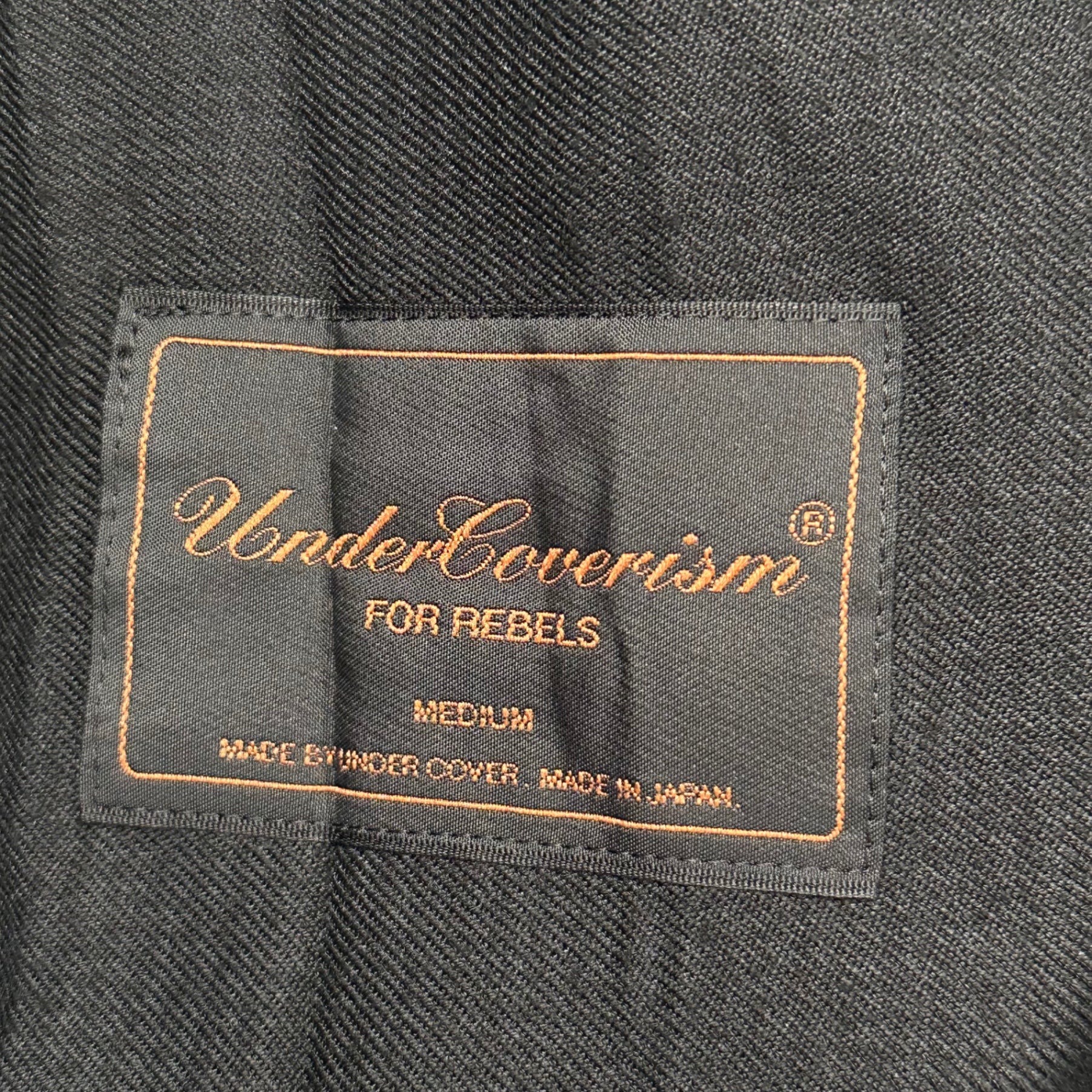 UNDERCOVERISM(アンダーカバイズム) Archives Wrinkled Tailored Jacket & Slacks Pants Set Up アーカイブ シワ加工 テーラード ジャケット スラックス パンツ セットアップ スーツ E200-J1 E200-P1 M チャコールグレー ヴィンテージ  稀少