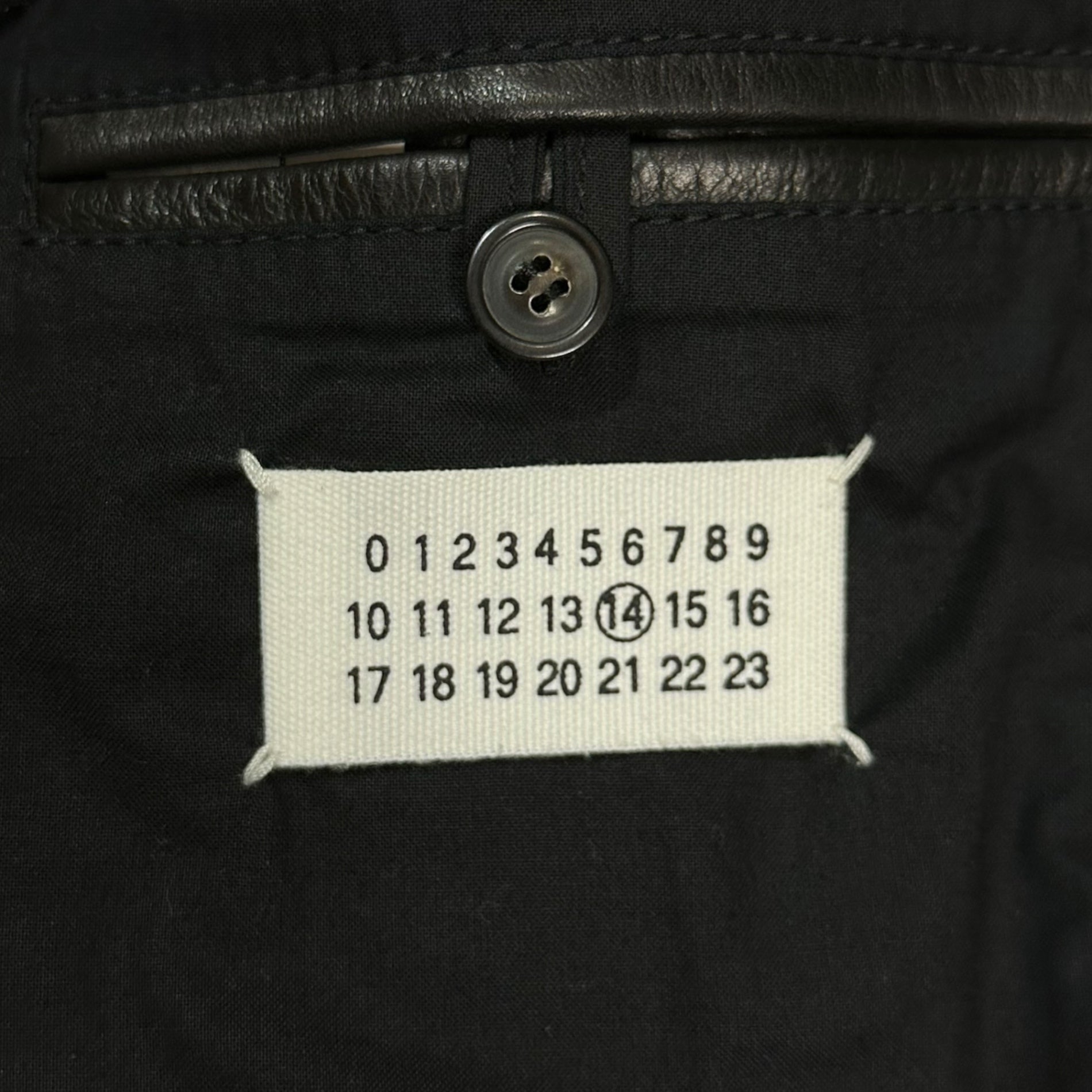 Maison Martin Margiela(メゾン マルタンマルジェラ) 11AW 5-ZIP LEATHER JACKET - Cowhide ハチノジ ライダース ジャケット 牛革 S30AM0203 44(XS程度) ブラック レザー