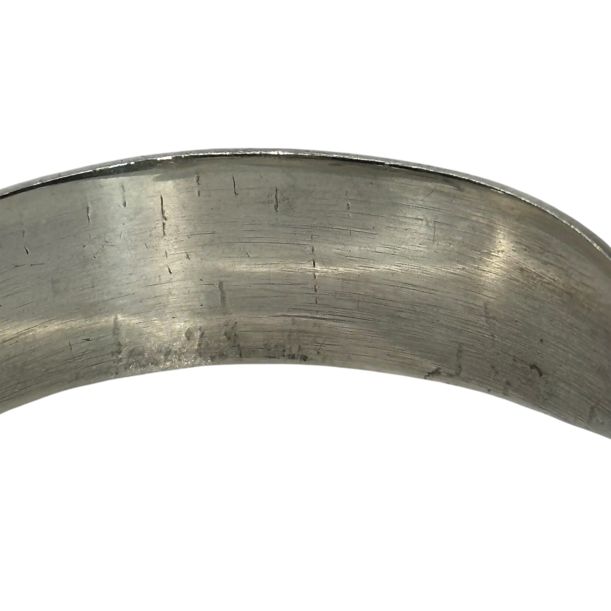 Indian Jewelry(インディアンジュエリー) "Ericka Nicolas Begay" Sterling Silver Plain Bangle ”エリッカ ニコラス ビゲイ 作” 平内ち バングル シルバー