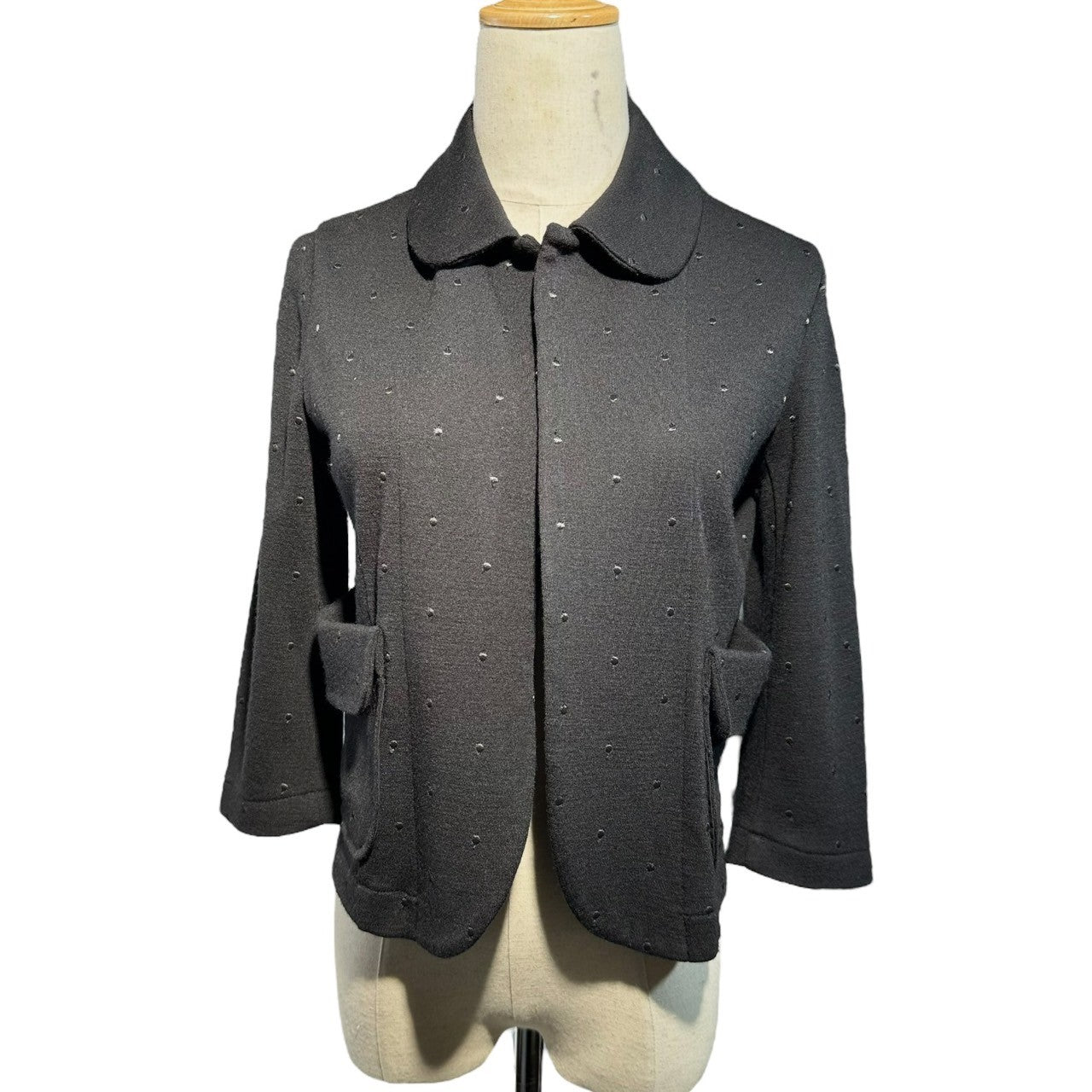 tricot COMME des GARCONS(トリココムデギャルソン) 09AW Short jacket with shawl collar and buttonless dot embroidery ショールカラー ドット刺繍 ボタンレス ショート ジャケット TD-T009 FREE ブラック AD2009
