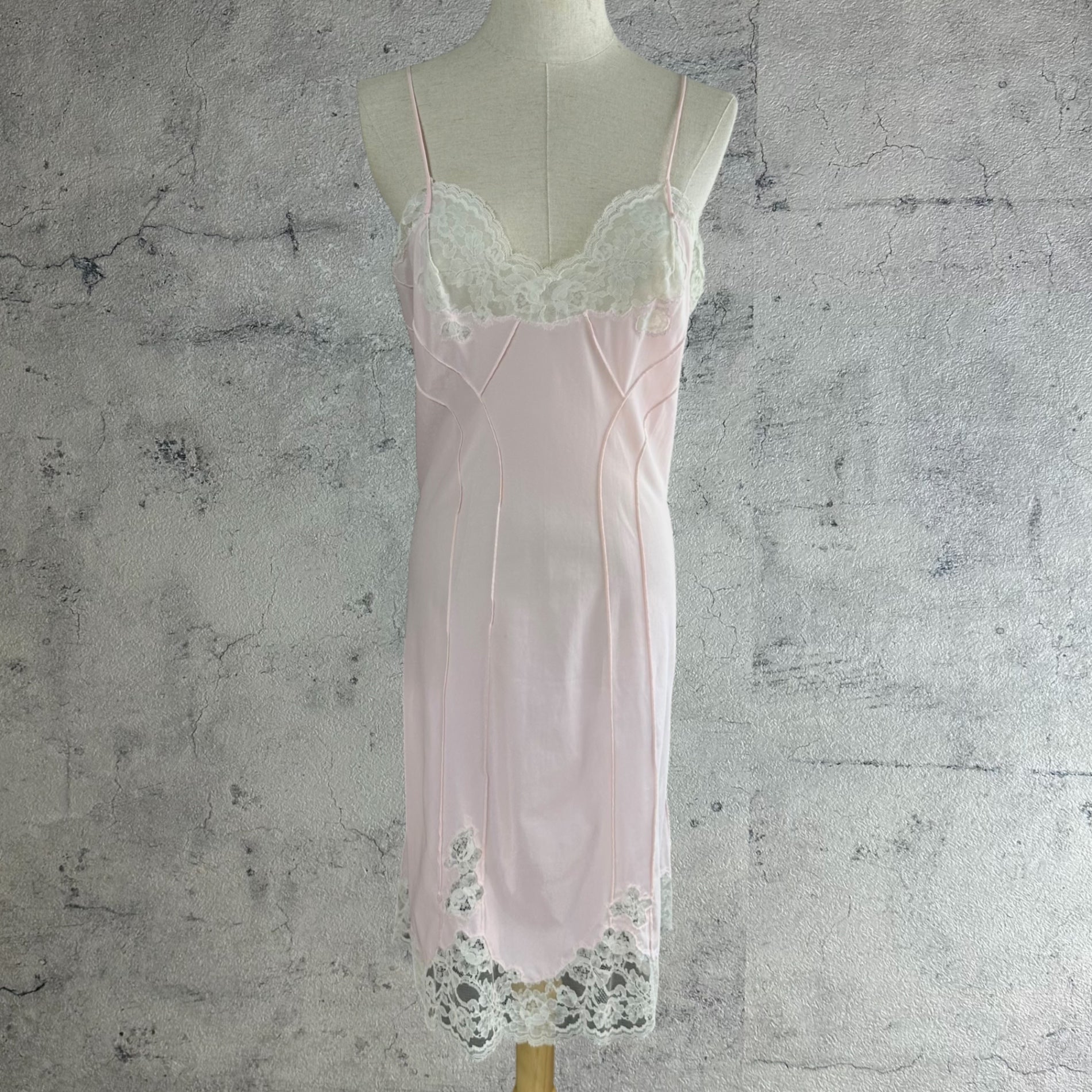 Euro vintage(ヨーロッパヴィンテージ) Dream_pale tone dolly camisole ペールピンクのレース ランジェリーキャミソール 表記無し(Mサイズ程度) ペールピンク