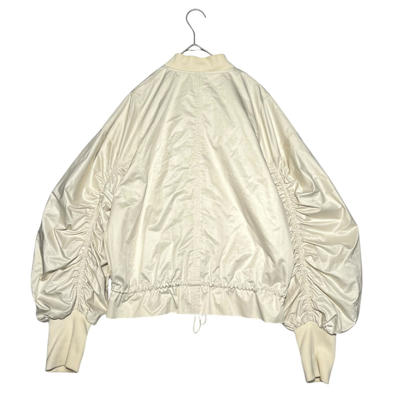 BEARDSLEY(ビアズリーガリャルダガランテ) Ruffle hem MA-1 blouson jacket 裾 フリル MA-1 ブルゾン ジャケット BEZ1022207A0003 FREE アイボリー 参考定価30,800円(税込)