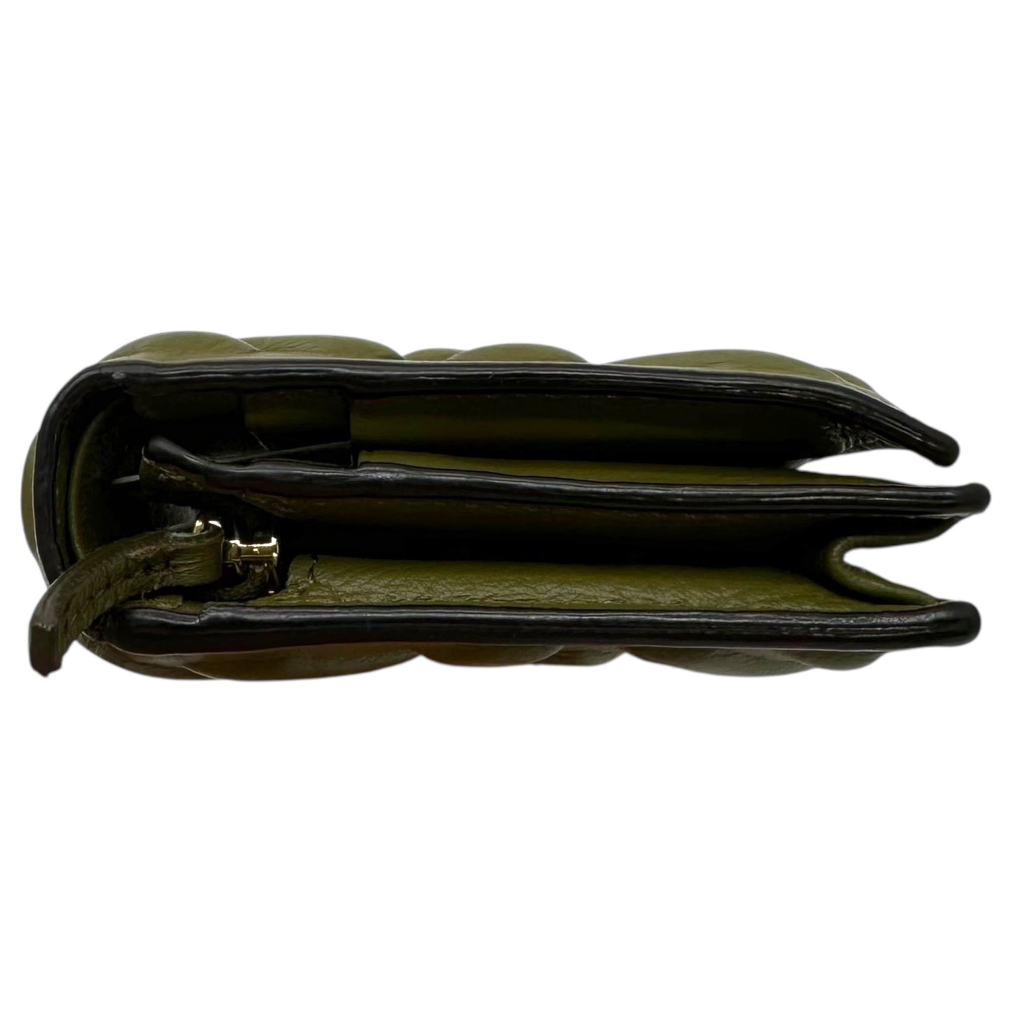 FENDI(フェンディ) BAGUETTE バゲット FF エンボス ロゴ ミニ ウォレット 8M0420 AAJD カーキ 二つ折り 財布 ナッパレザー