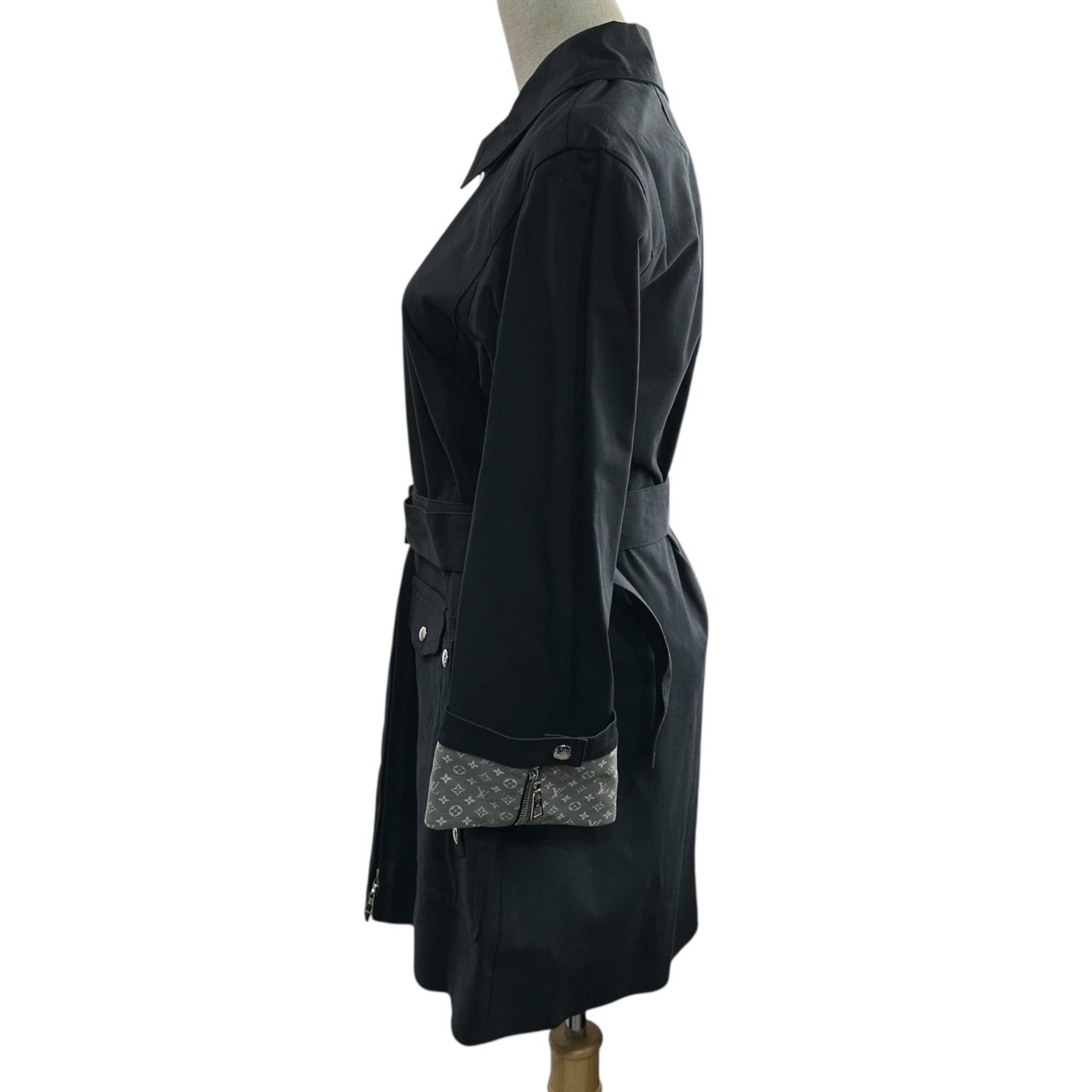 LOUIS VUITTON(ルイヴィトン) Monogram Zip-Up Coated Coat モノグラム ジップアップ ゴム引き コート 34(XS～S程度) ブラック ベルテッド マッキントッシュ ゴム引き