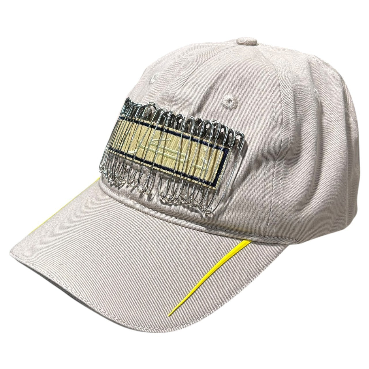 ESPRIT D'ESCALIER(エスプリ・デ・スカリエ) MEMORY CAGE CAP メモリー ケージ キャップ 帽子 安全ピン ベージュ 参考定価17,800円(税込) ヌビアン取扱