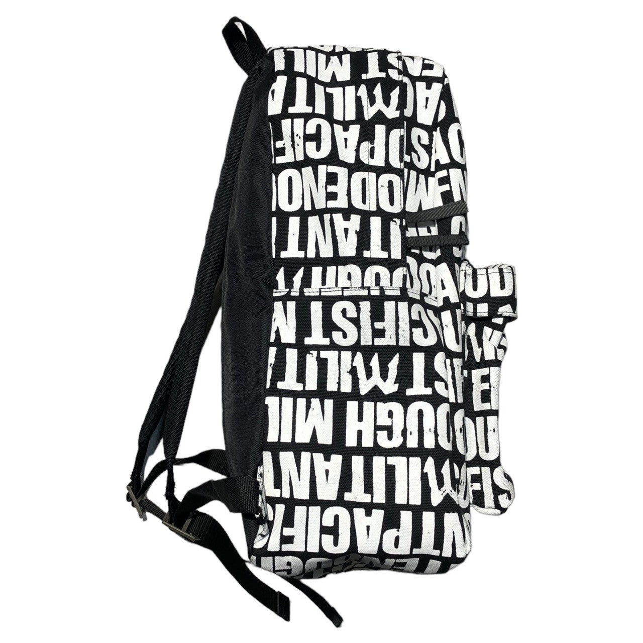 GOODENOUGH × militant pacifist × FABRICK(グッドイナフ×ミリタントパシフィスト×ファブリック) all over logo backpack ロゴ リュック バックパック ブラック×ホワイト