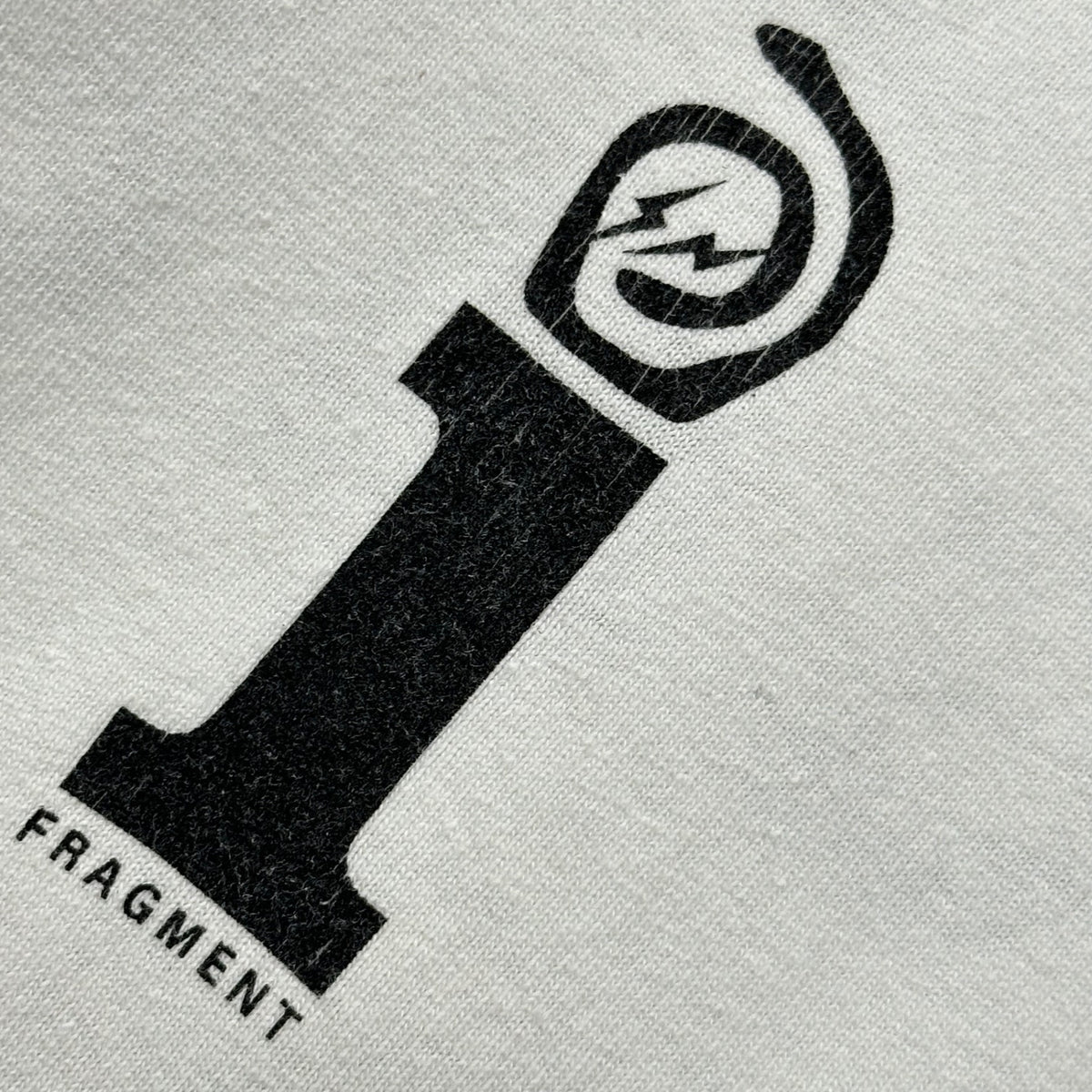 INTERSCOPE×FRAGMENT DESIGN(インタースコープ×フラグメントデザイン) Print S/S Tee ロゴ プリント 半袖 Tシャツ L ホワイト