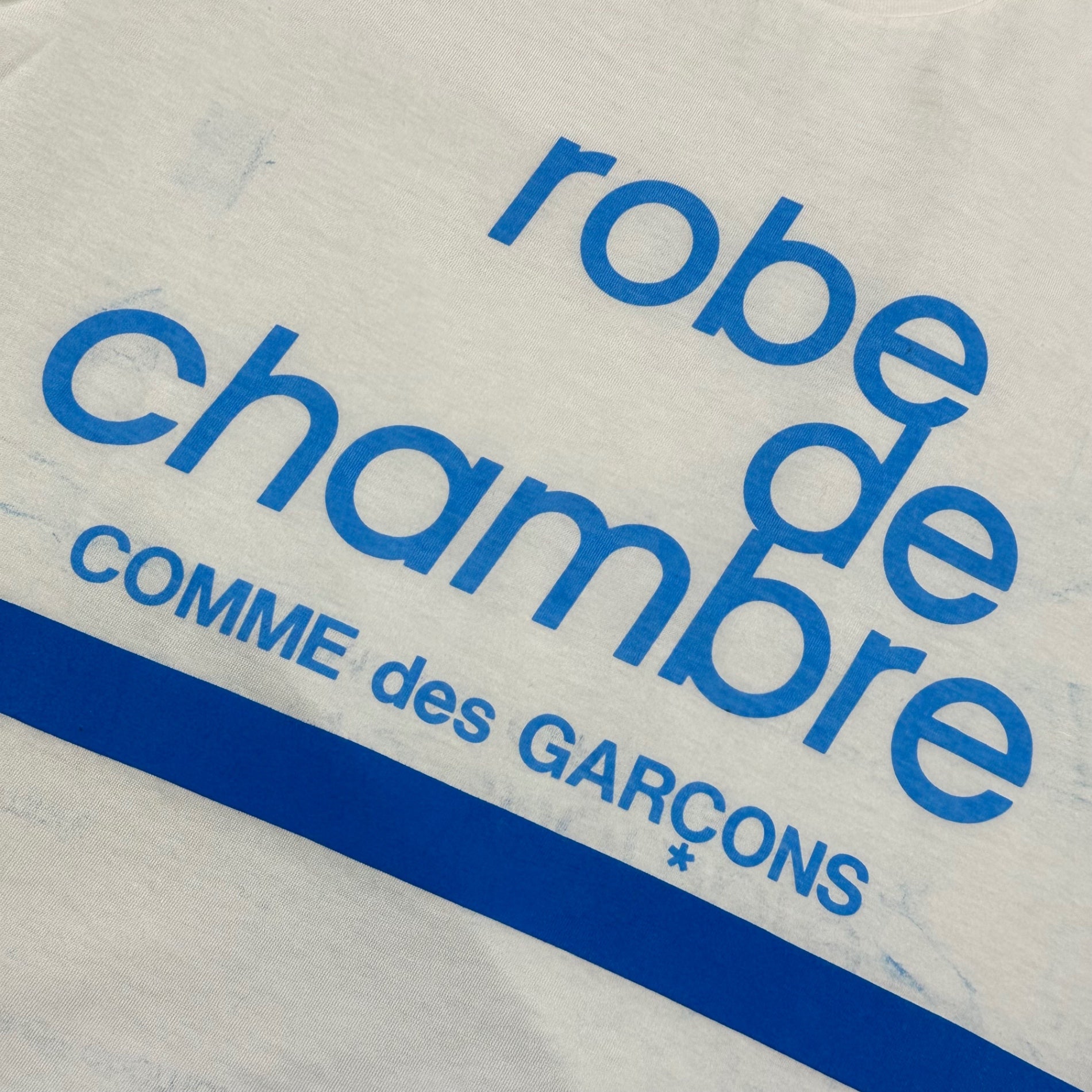 robe de chambre COMME des GARCONS(ローブドシャンブルコムデギャルソン) 1998SS S/S T-shirt with brand logo transfer graphic ブランドロゴ 転写 グラフィック 半袖 Tシャツ RT-100490 表記無(M程度) ホワイト×スカイブルー AD1997