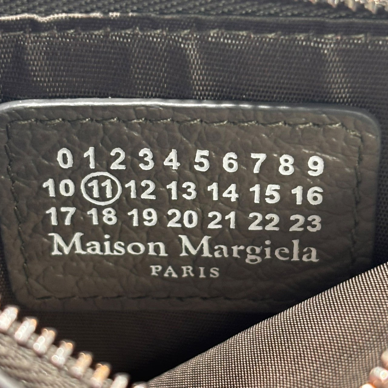 MAISON MARGIELA(メゾンマルジェラ) CARD HORLDER ZIP EW カードホルダー カードケース S56UI0143 グレージュ 箱・購入証明書付属 フラグメントケース