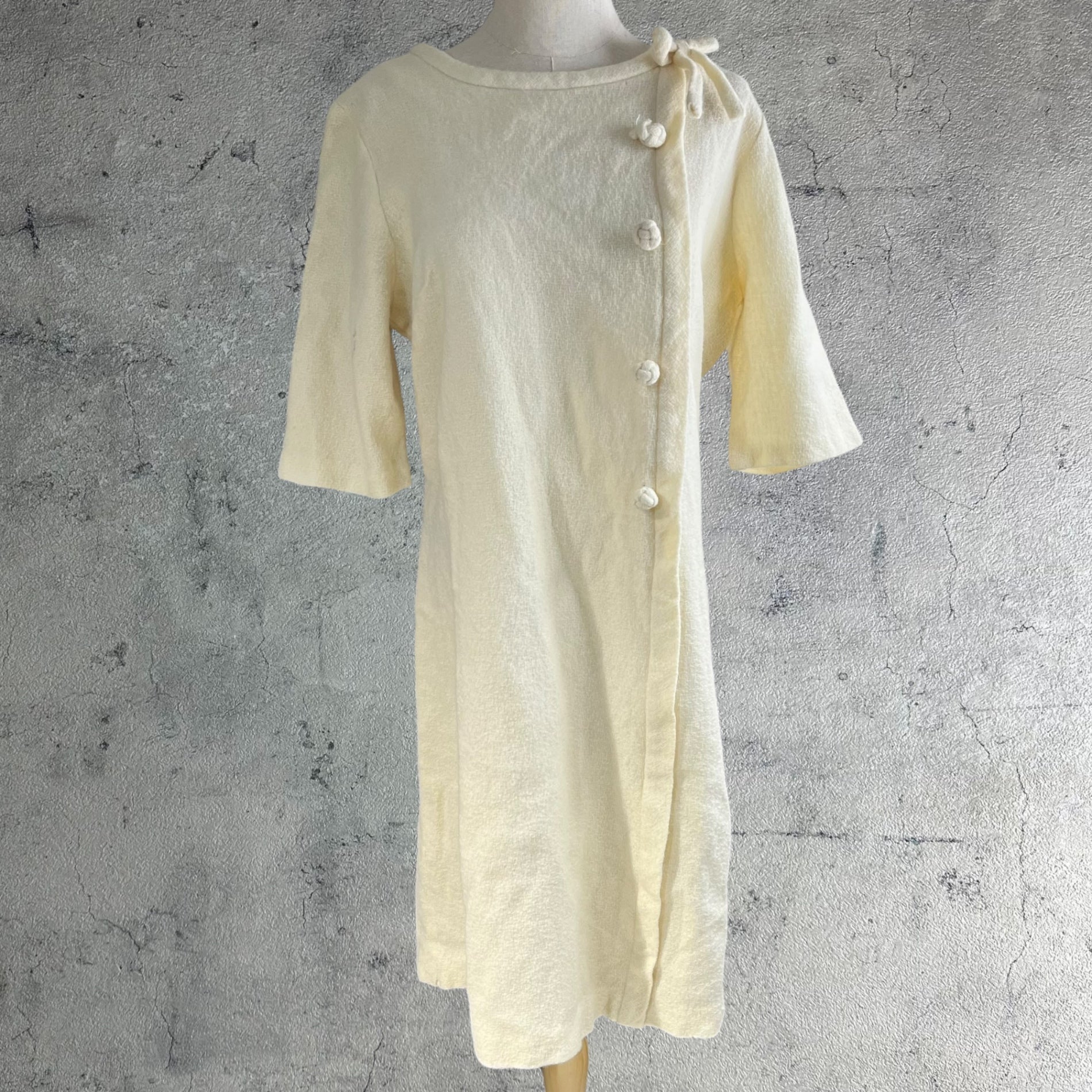 VINTAGE(ヴィンテージ) 60's~ wool knit half sleeve onepiece ニットとデザインボタンの半袖ウールワンピース 表記無し(Mサイズ程度)/袖の裏部分に傷あり ベージュ