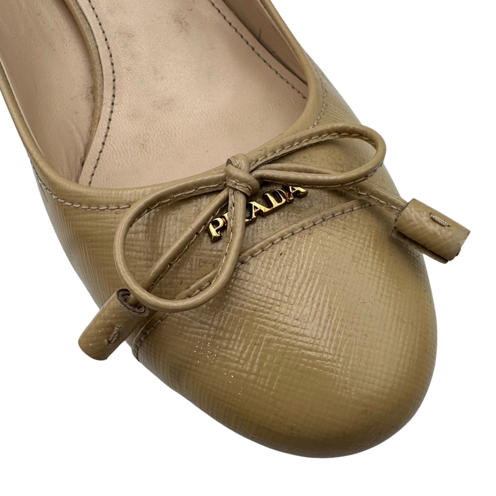 PRADA(プラダ) Patent Saffiano Leather Pumps パテント サフィアーノレザー パンプス 37 1/2 ベージュ