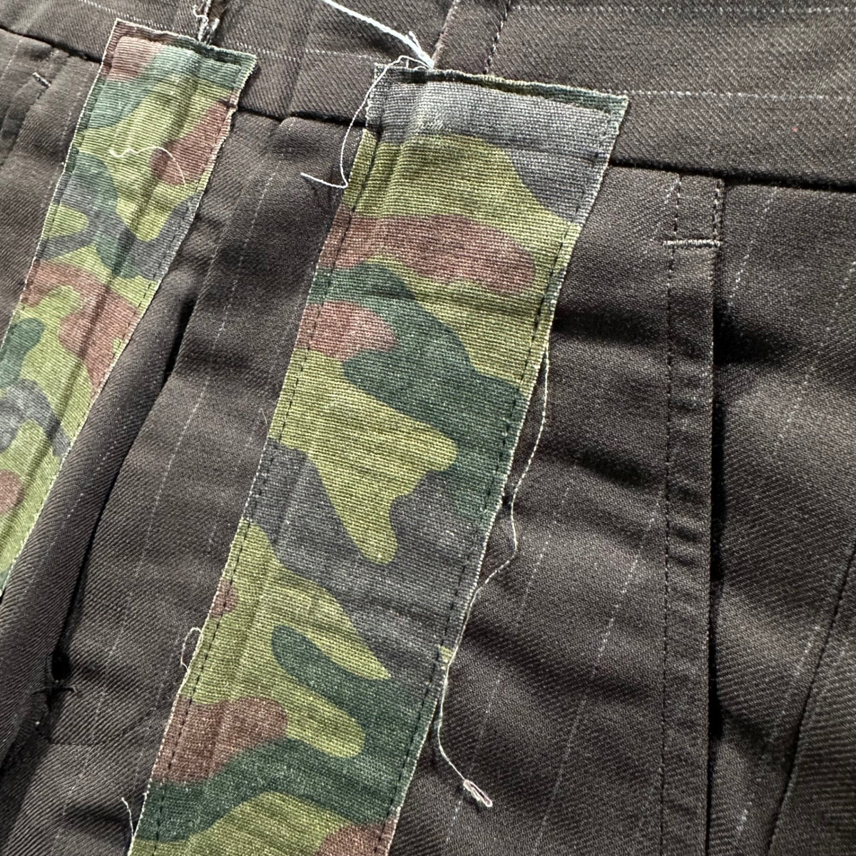 COMME des GARCONS(コムデギャルソン) 2000AW Redesigned Camouflage Tape-Striped Slacks 再構築 カモフラ テープ ストライプ スラックス GP-10001S S ブラウン×カーキ AD2000 00s アーカイブ
