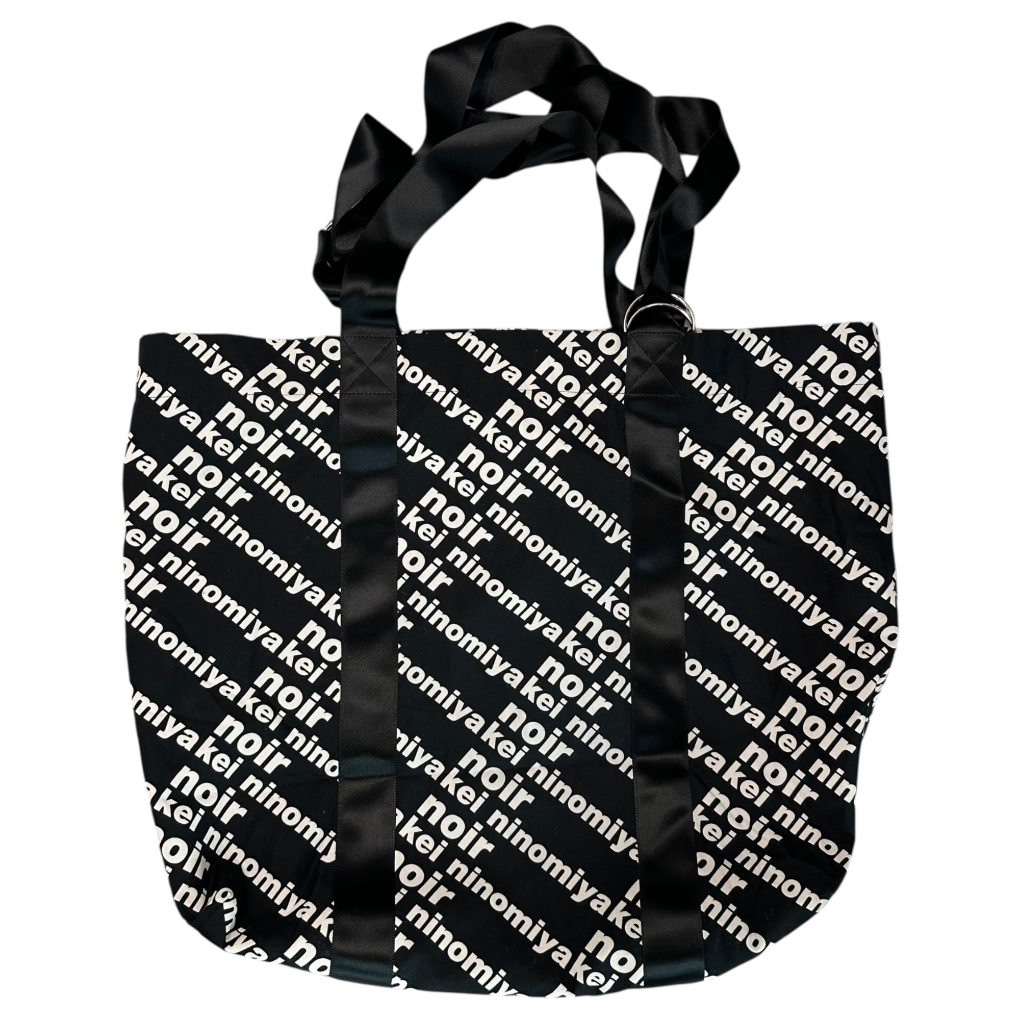 noir kei ninomiya(ノワールケイニノミヤ) 22AW Logo Satin Tote Bag